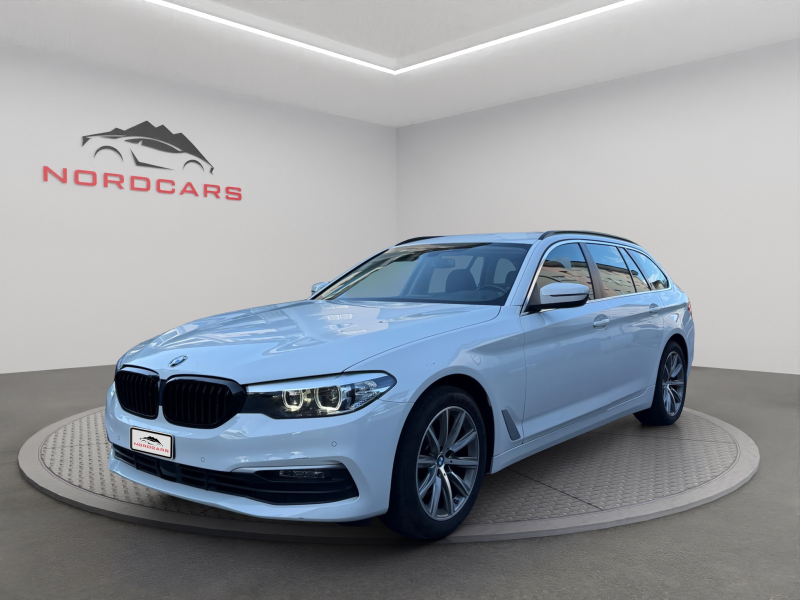 BMW 520d xDrive Touring Sport Line Steptronic-image-0