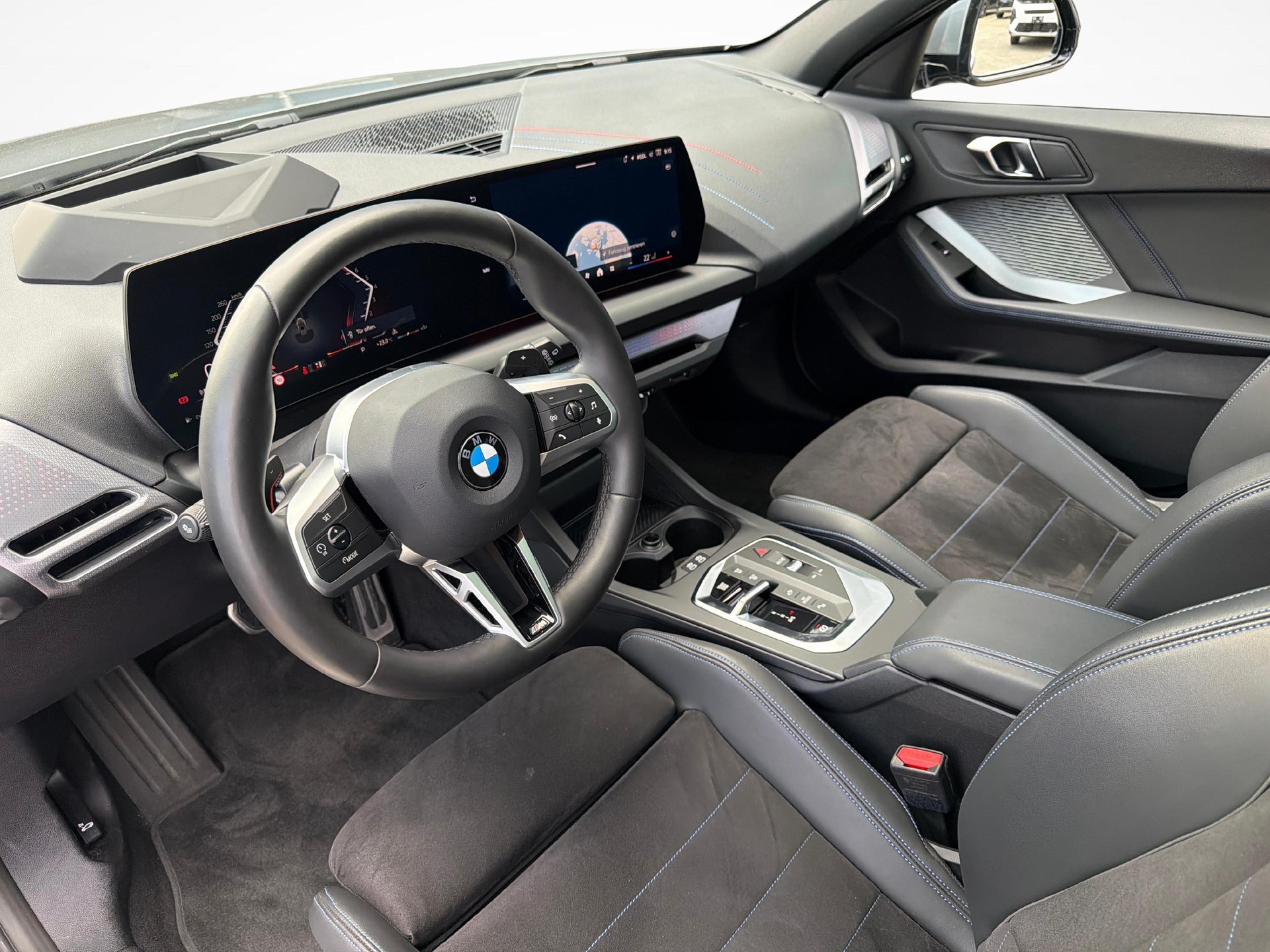 BMW 123 xDrive-image-10