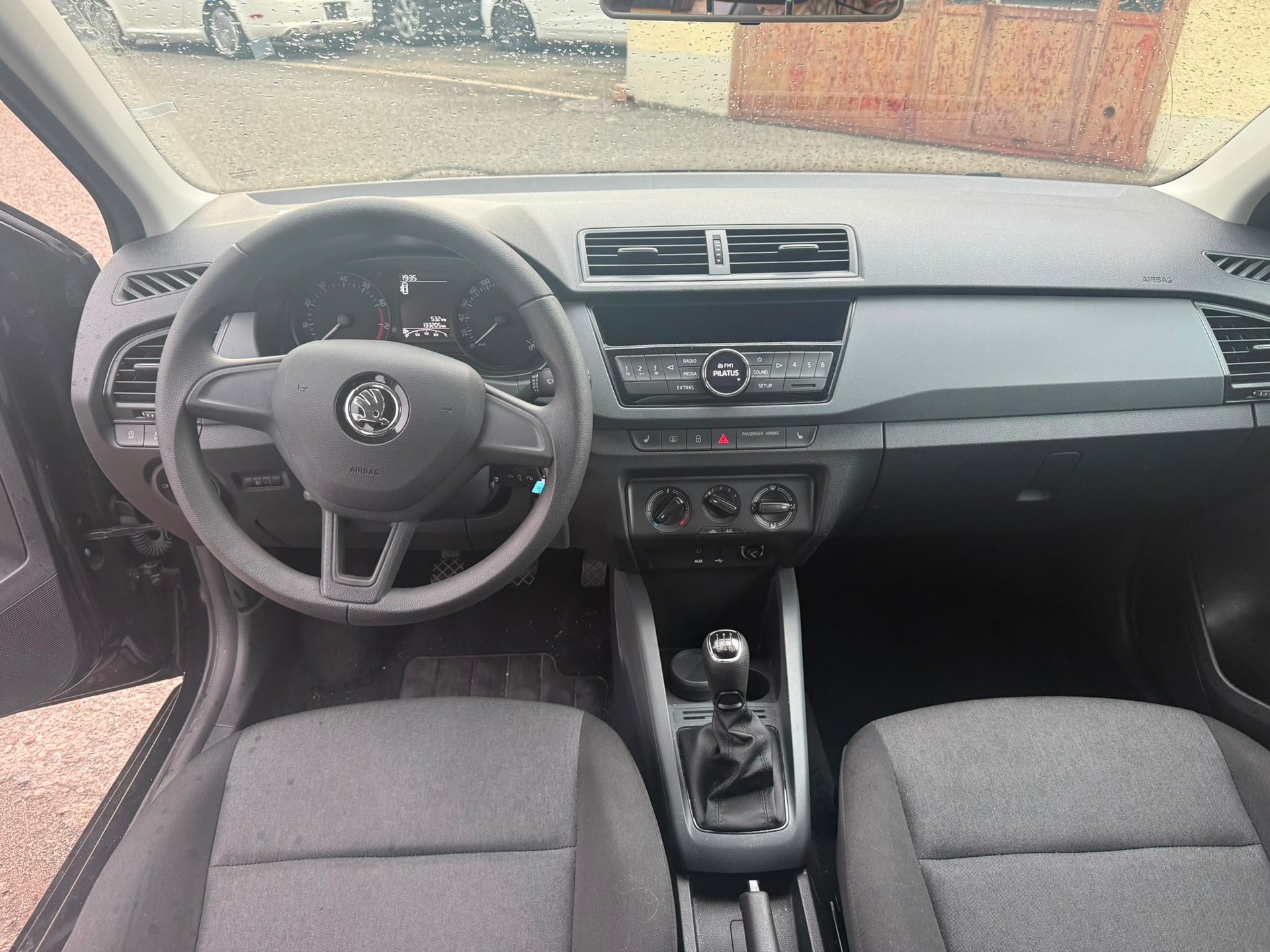 SKODA Fabia 1.0 Active-image-6