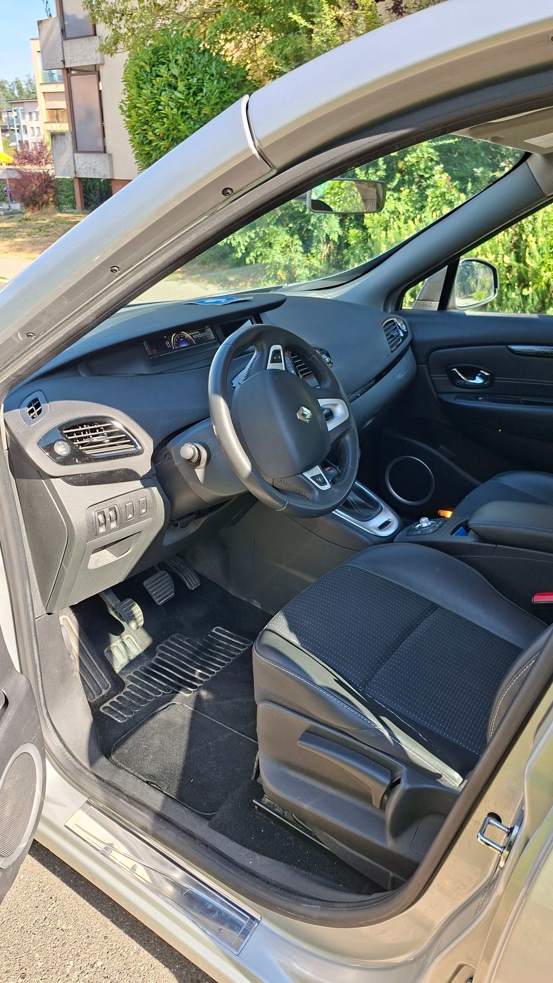 RENAULT 1.2 TCe 115 Dynamique S/S-image-0