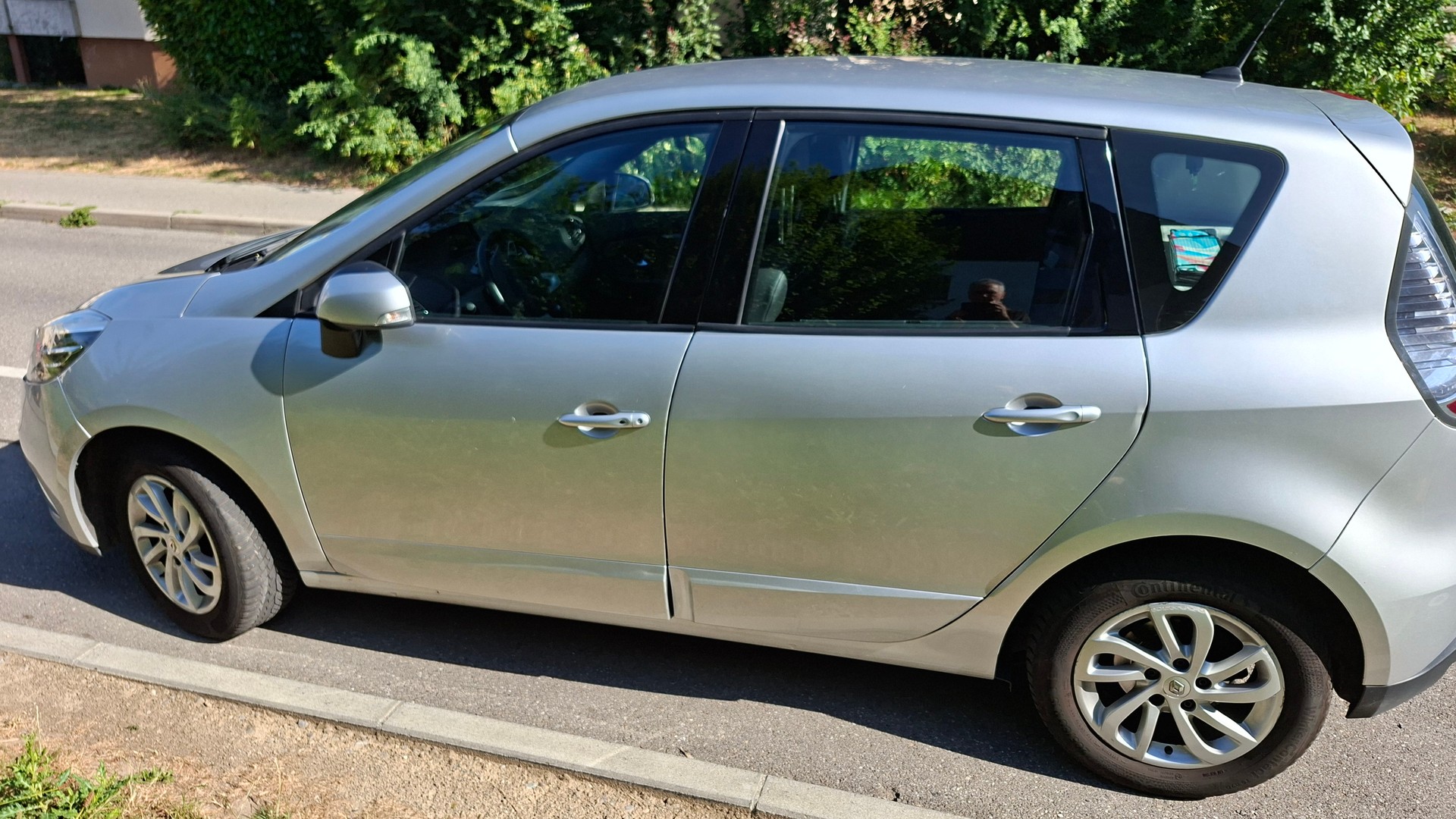 RENAULT 1.2 TCe 115 Dynamique S/S-image-1