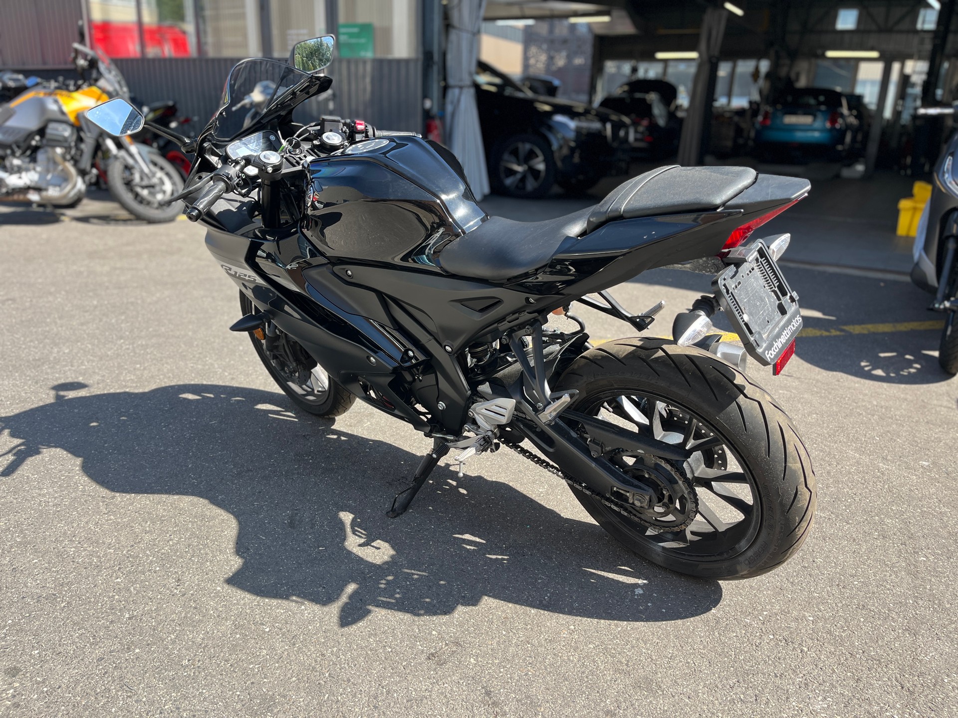 YAMAHA YZF-R 125 ABS-image-4
