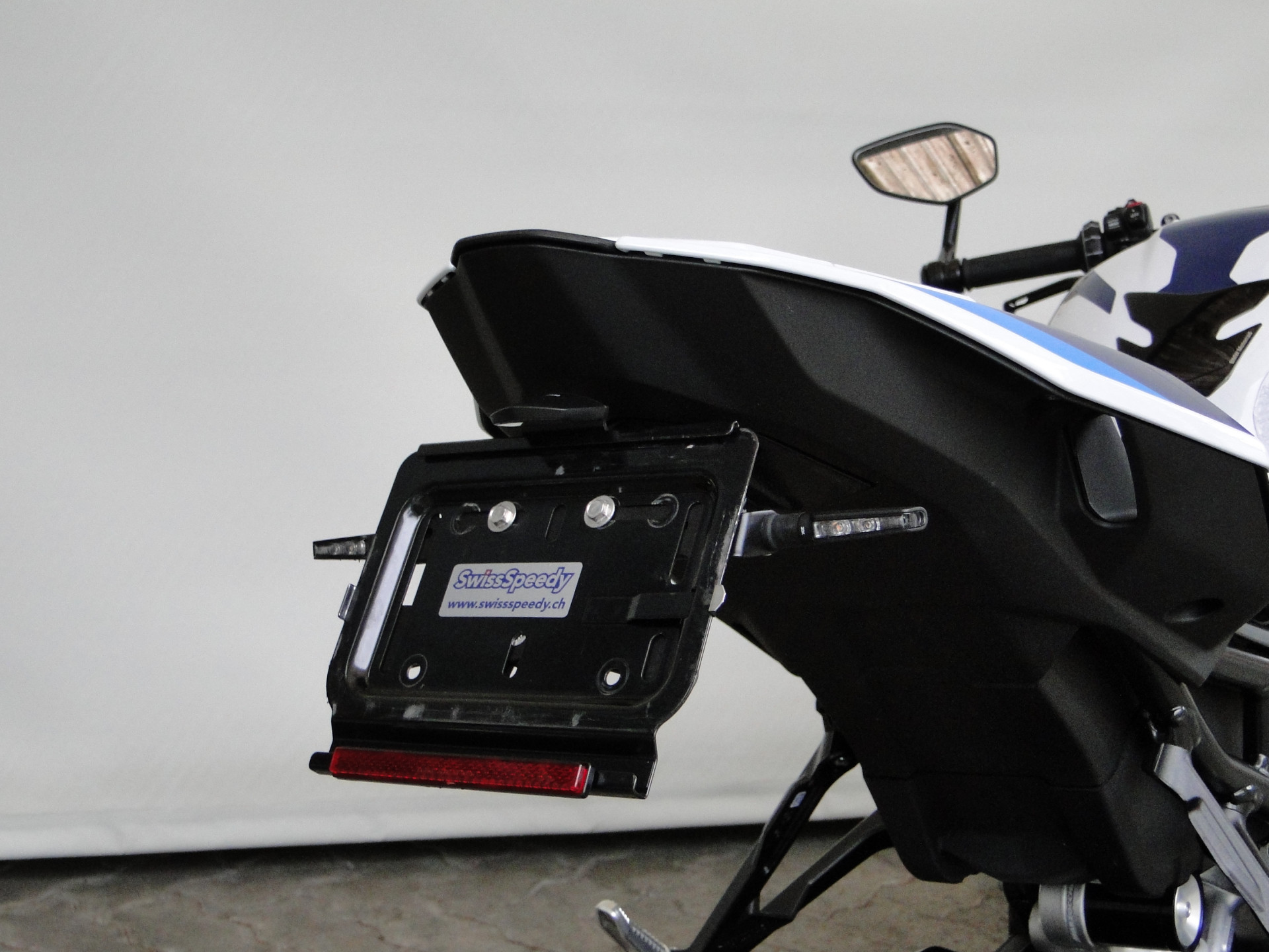 BMW M 1000 R-image-5