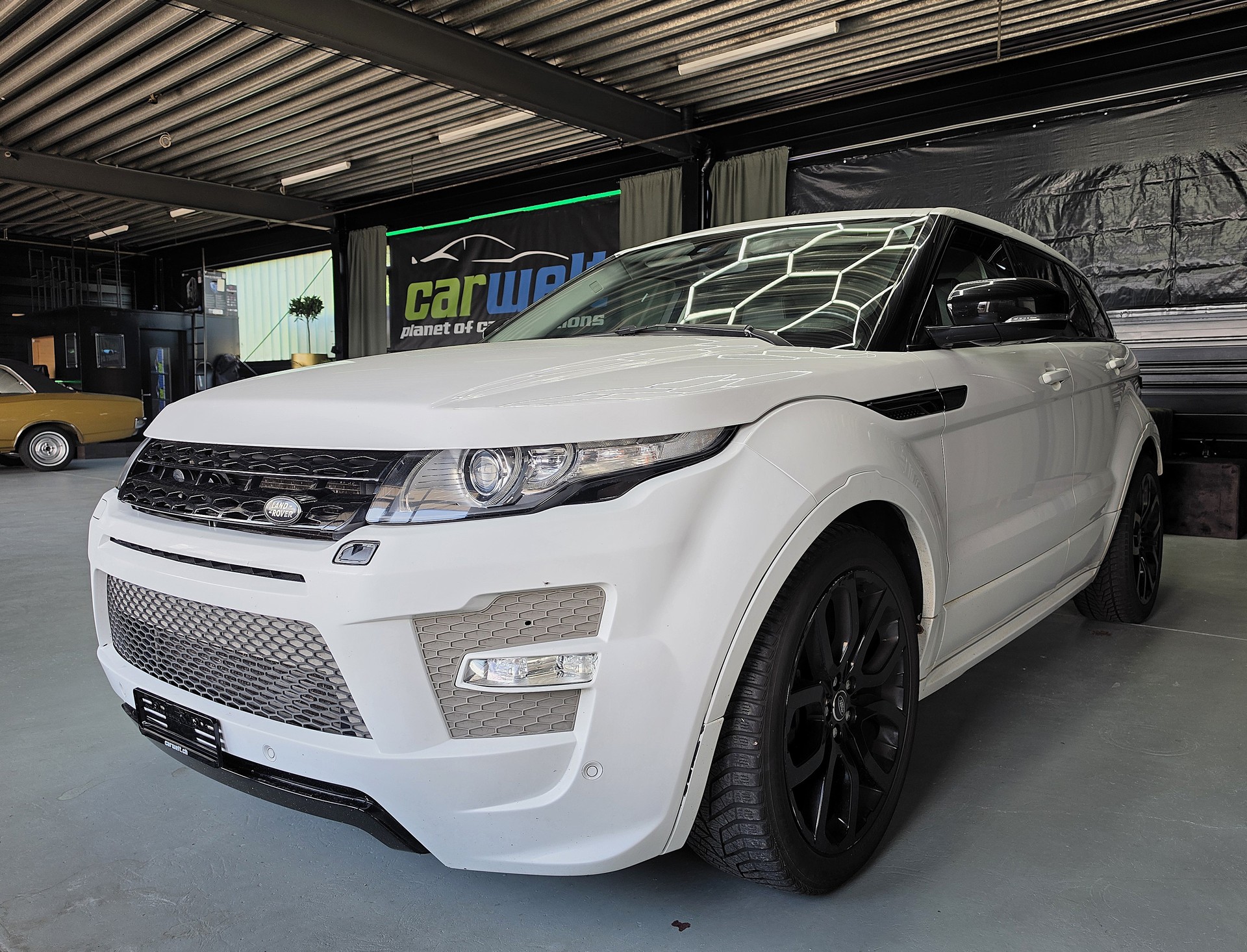 LAND ROVER Range Rover Evoque 2.0 Si4 Dynamic-image-6