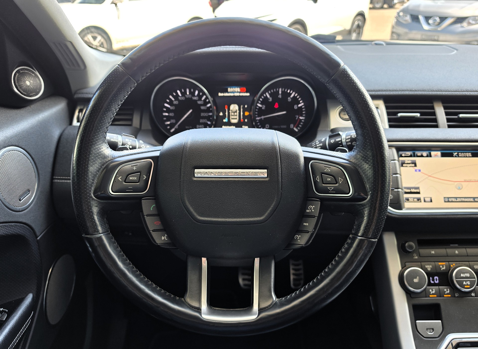 LAND ROVER Range Rover Evoque 2.0 Si4 Dynamic-image-11