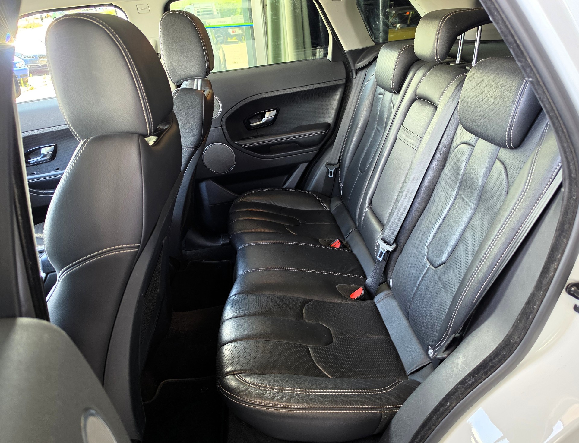 LAND ROVER Range Rover Evoque 2.0 Si4 Dynamic-image-12