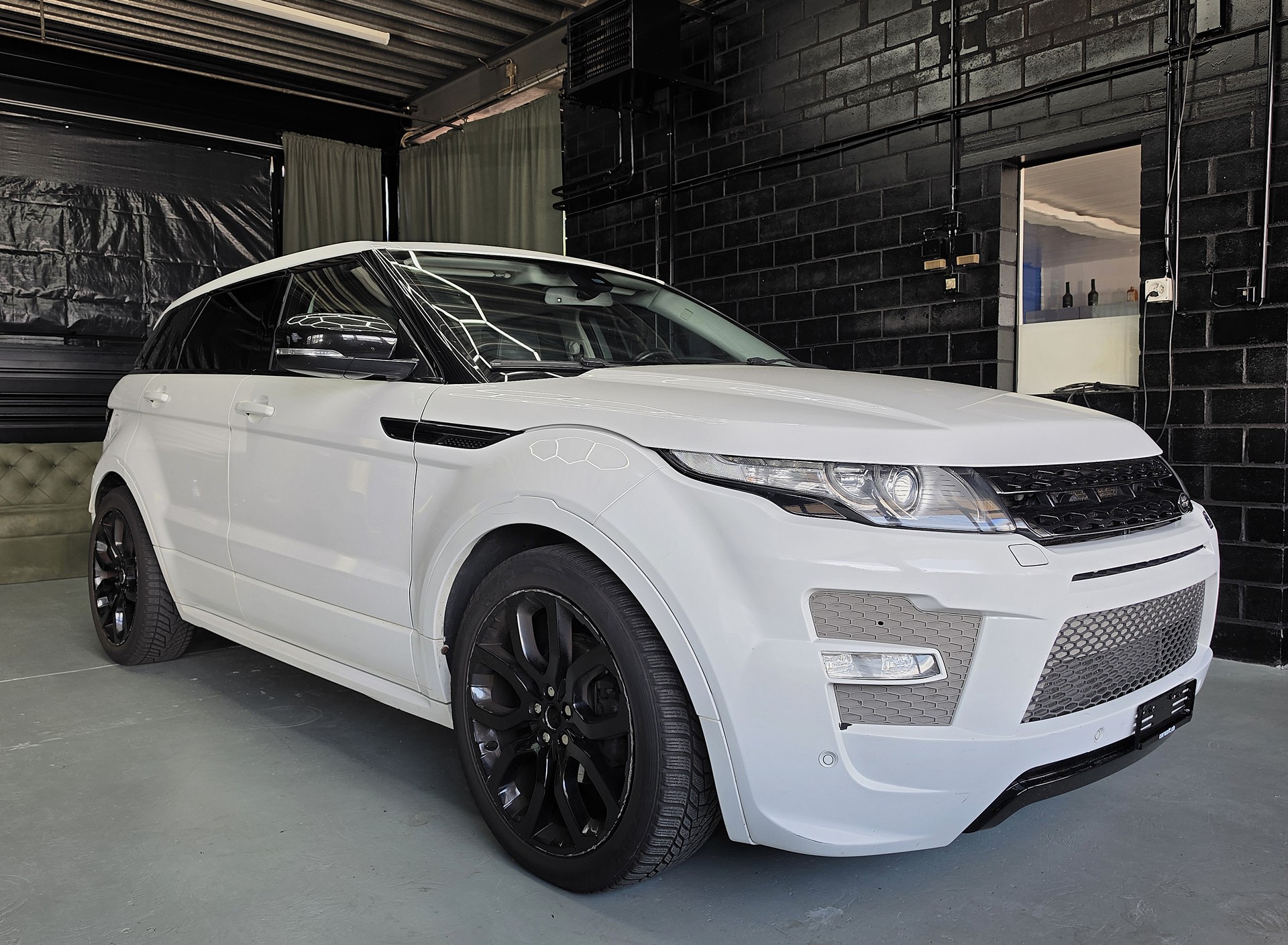 LAND ROVER Range Rover Evoque 2.0 Si4 Dynamic-image-0