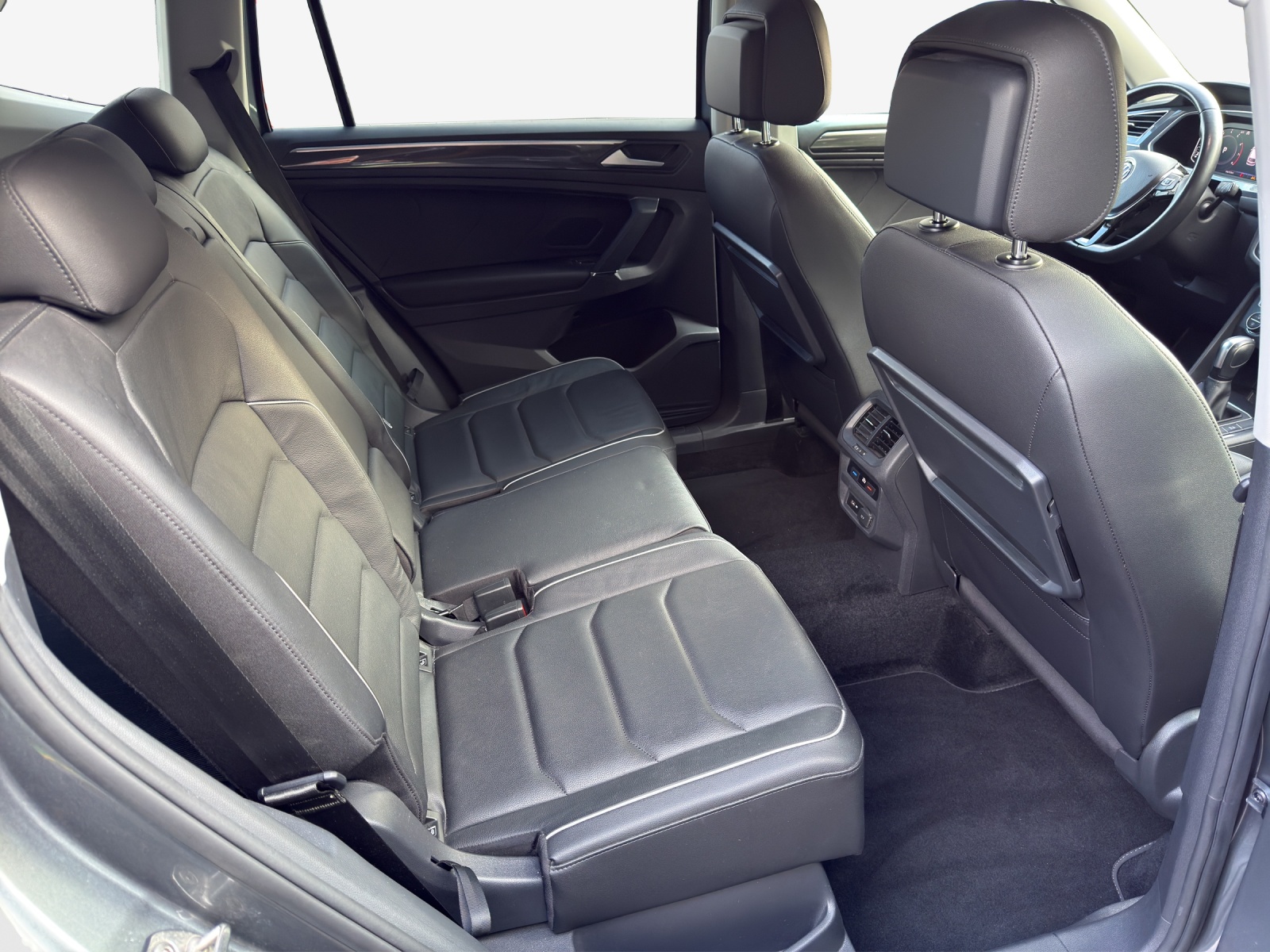 VW Tiguan Allspace 2.0TSI Highline 4Motion DSG-image-14