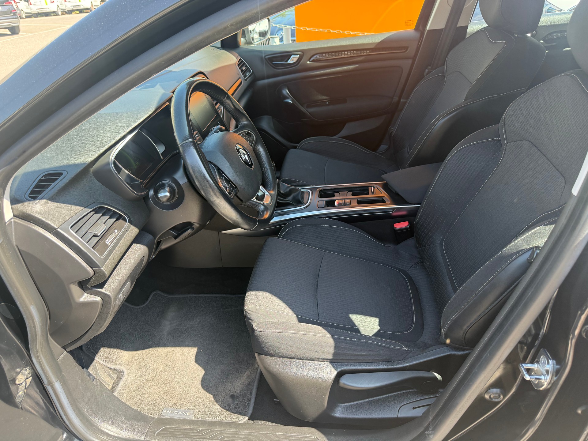 RENAULT Mégane Grandtour 1.2 16V Turbo Zen-image-4
