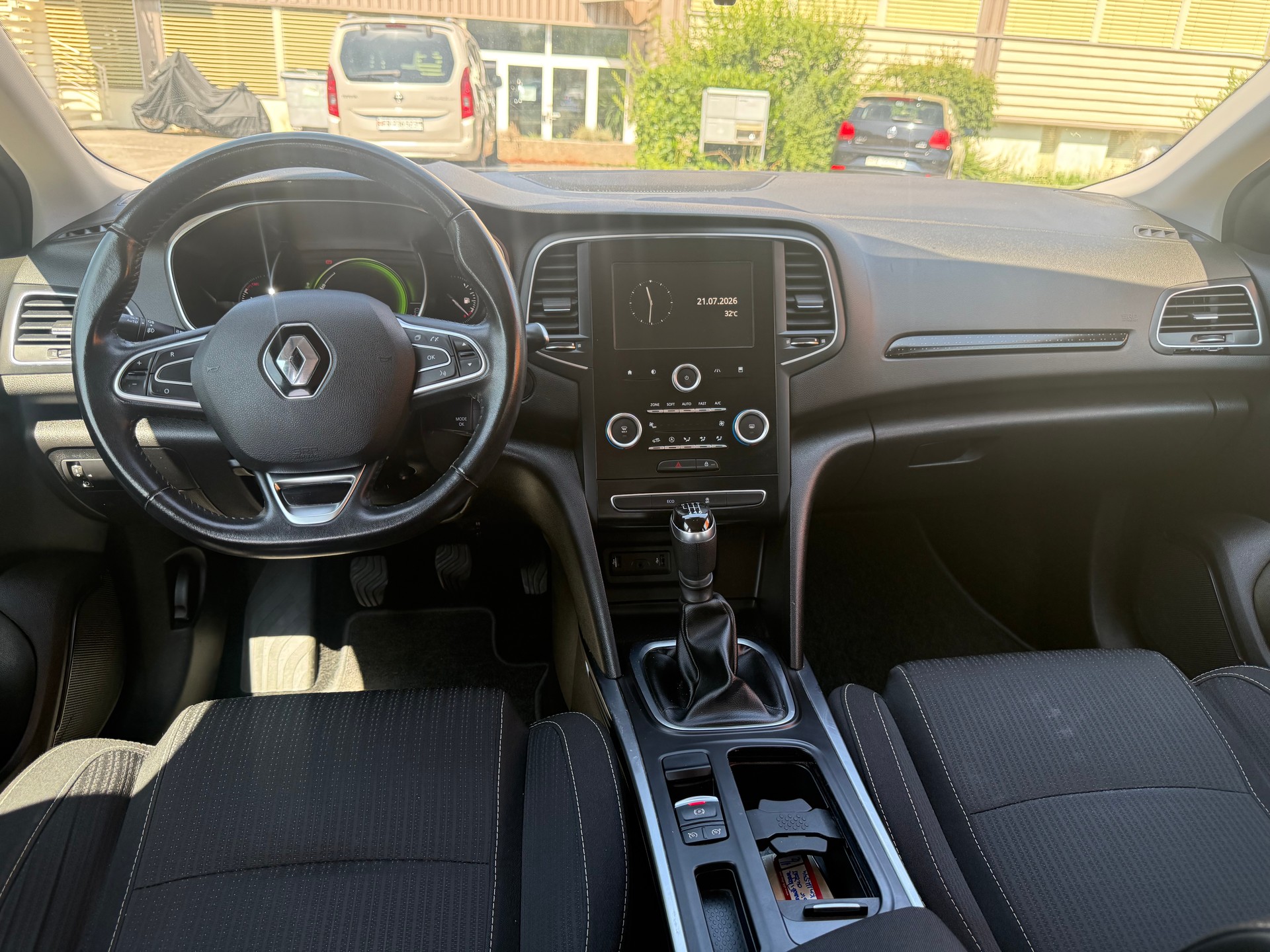 RENAULT Mégane Grandtour 1.2 16V Turbo Zen-image-8