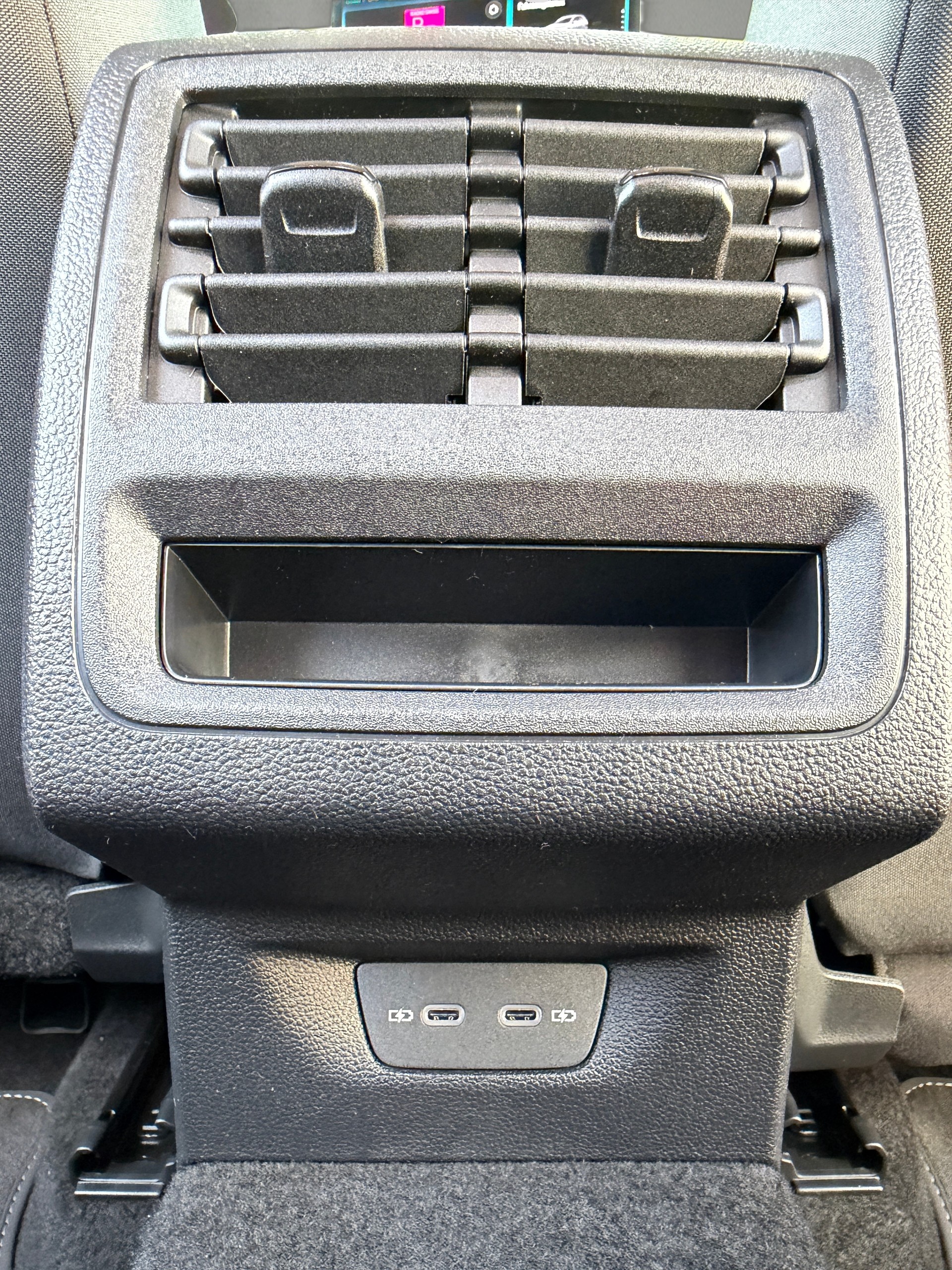 VW Golf 1.5 e TSI mHEV Value DSG-image-13