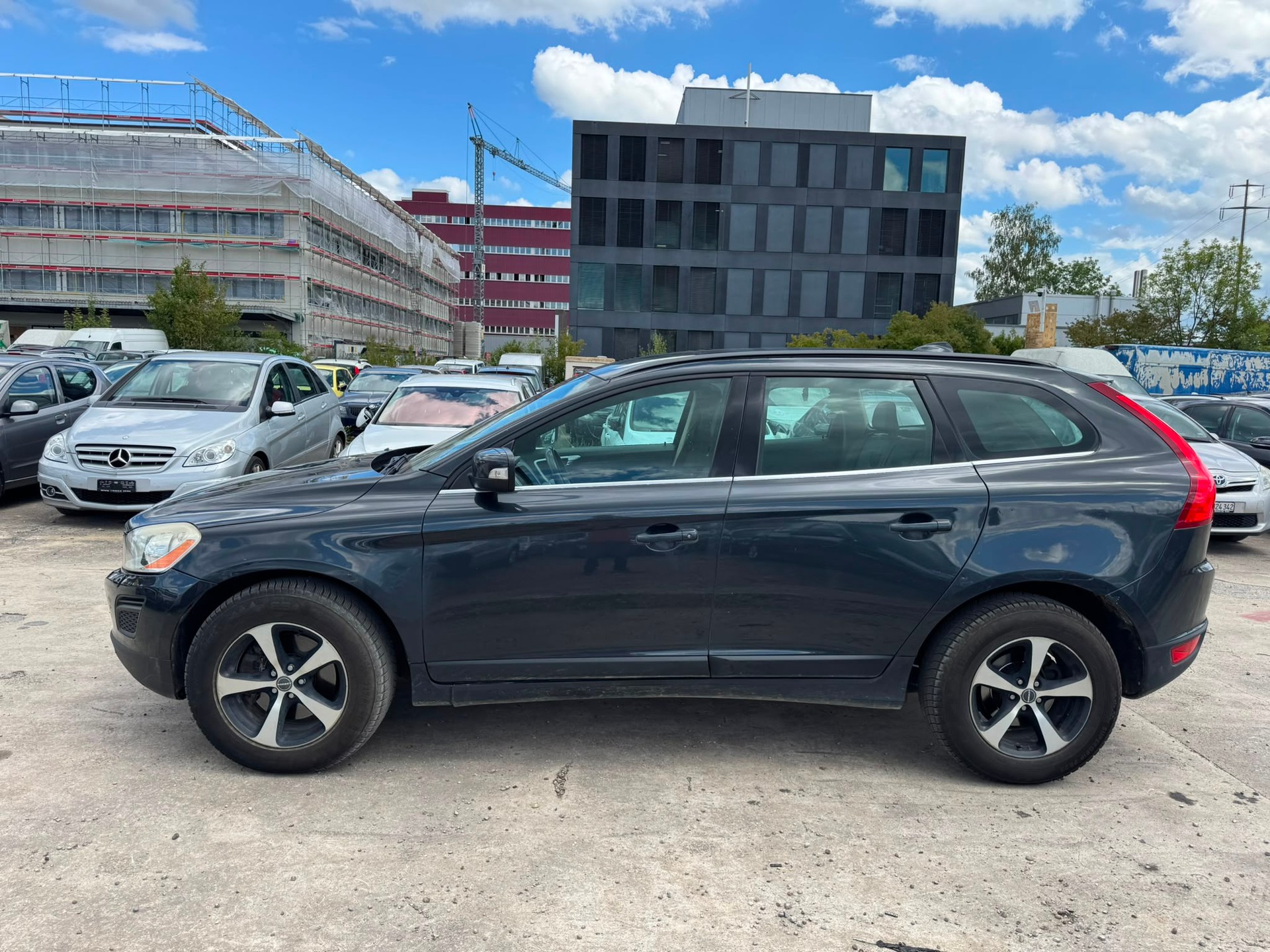 VOLVO XC60 D3 AWD Momentum Geartronic-image-3