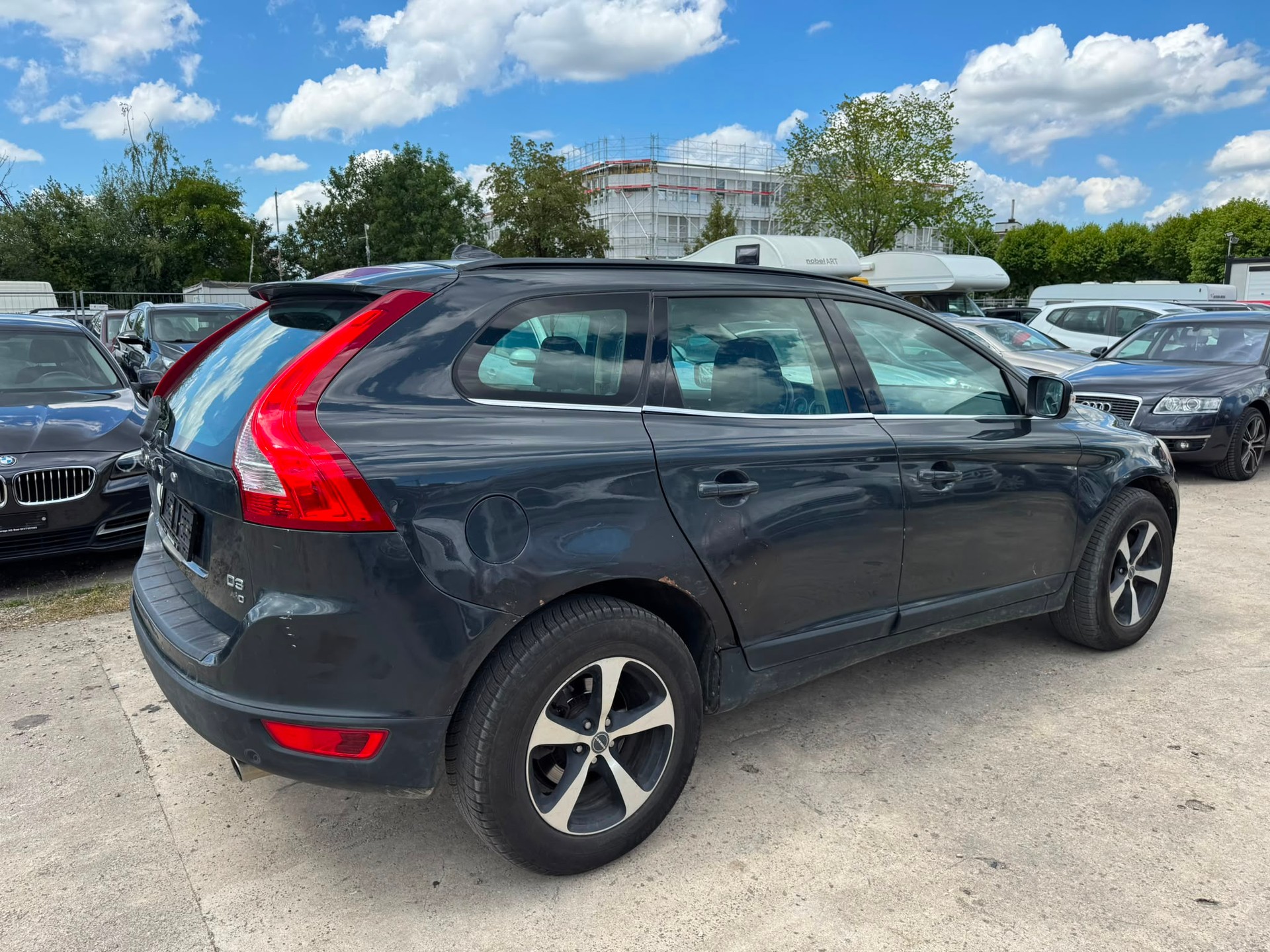 VOLVO XC60 D3 AWD Momentum Geartronic-image-5