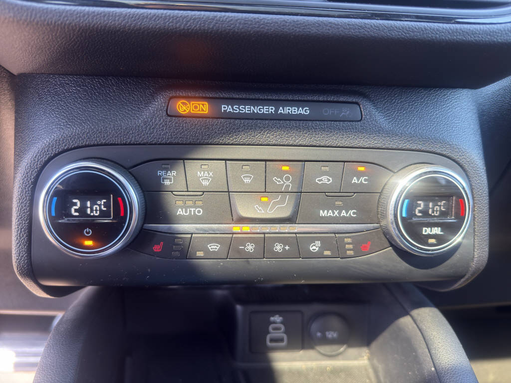 FORD Kuga 2.5 Plug-in Hybrid ST-Line X-image-12