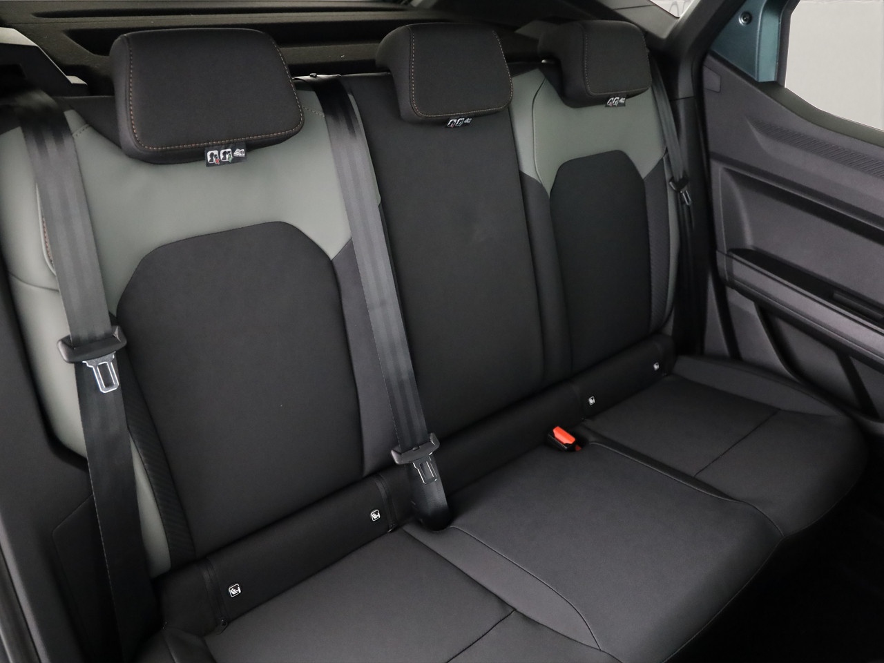 DACIA Duster 1.2 TCe Extreme 4WD-image-7