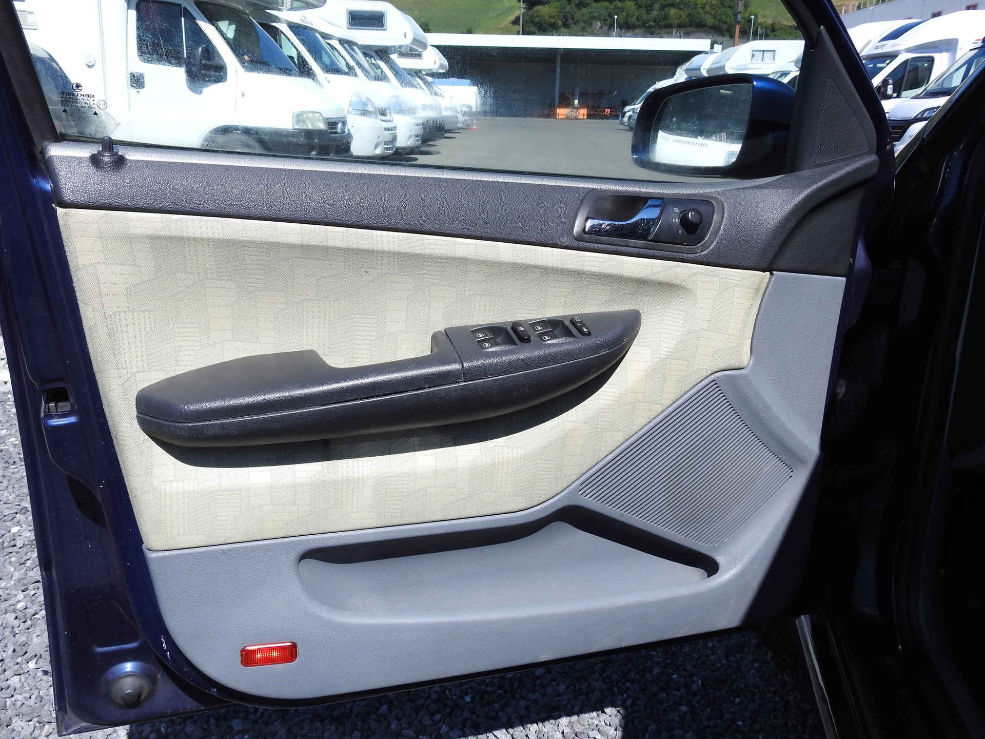 SKODA Fabia Hatchback 1.4 16V Comfort-image-10