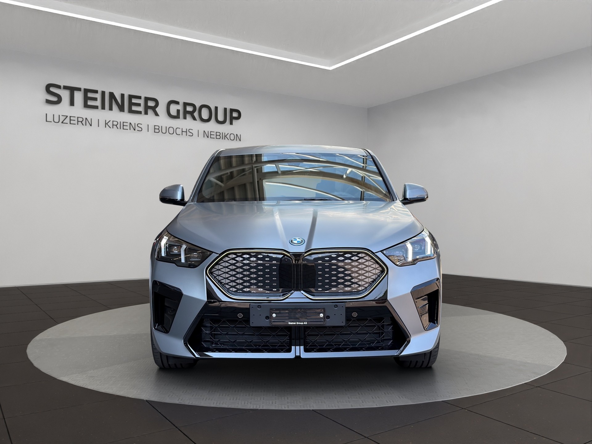 BMW iX2 xDrive 30 M Sport Pro-image-1