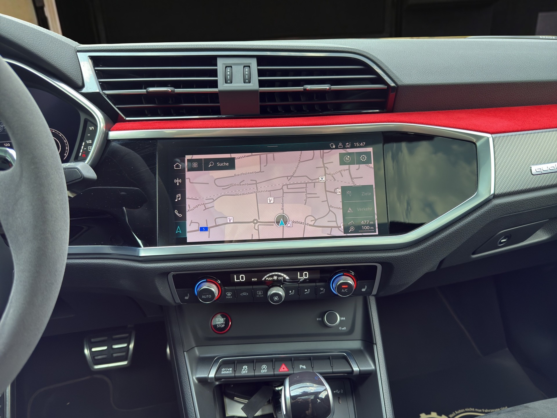 AUDI RS Q3 Sportback 2.5 TFSI quattro S-Tronic-image-15