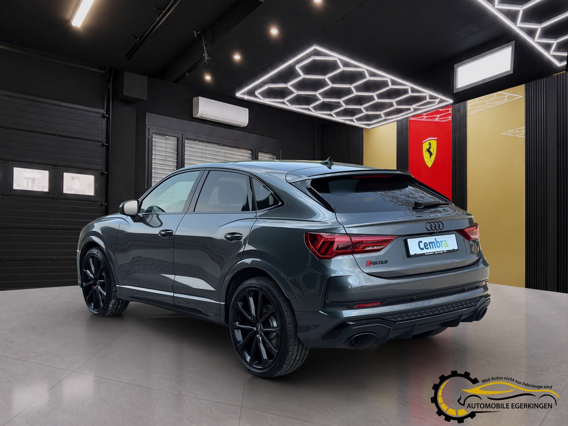 AUDI RS Q3 Sportback 2.5 TFSI quattro S-Tronic-image-6