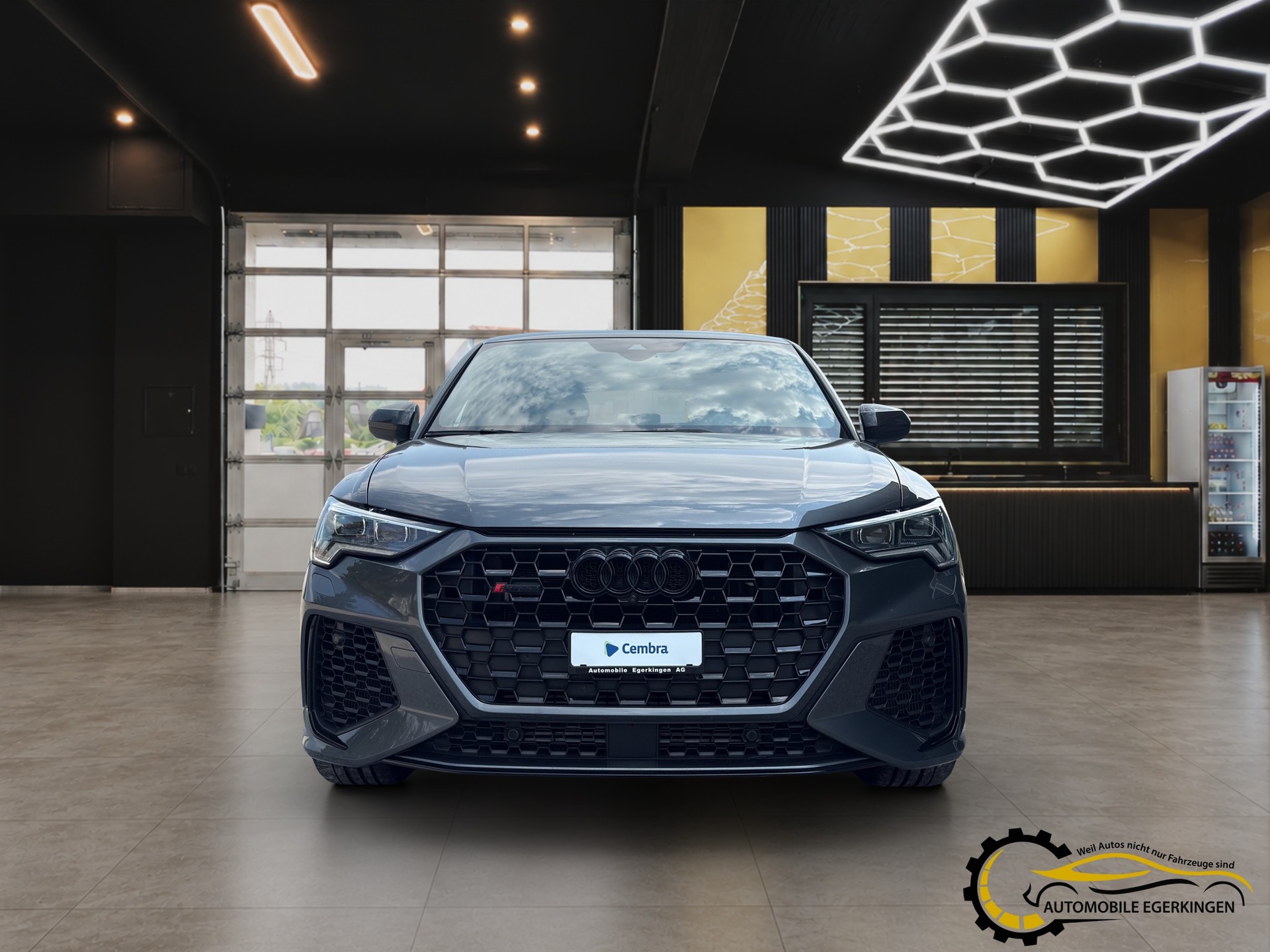 AUDI RS Q3 Sportback 2.5 TFSI quattro S-Tronic-image-1