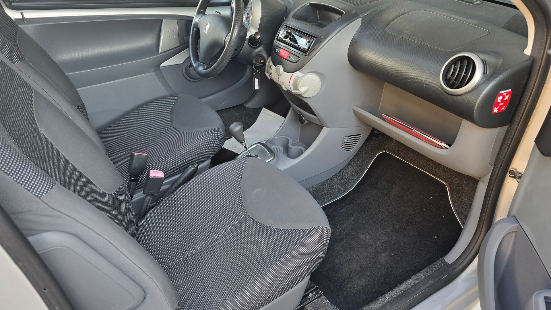 PEUGEOT 107 1.0 Trendy, Automat, Klima, DAB+-image-13