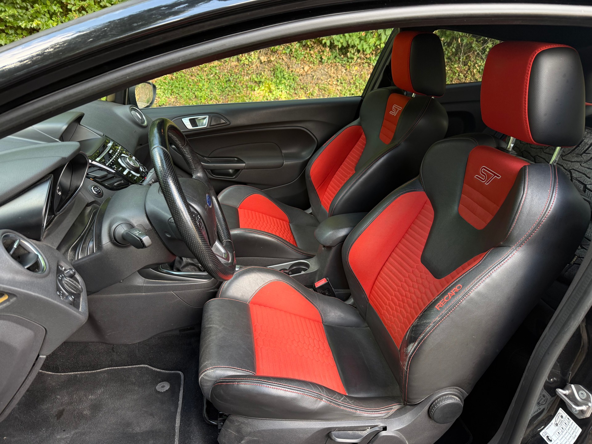 FORD Fiesta 1.6 SCTi ST-2-image-7
