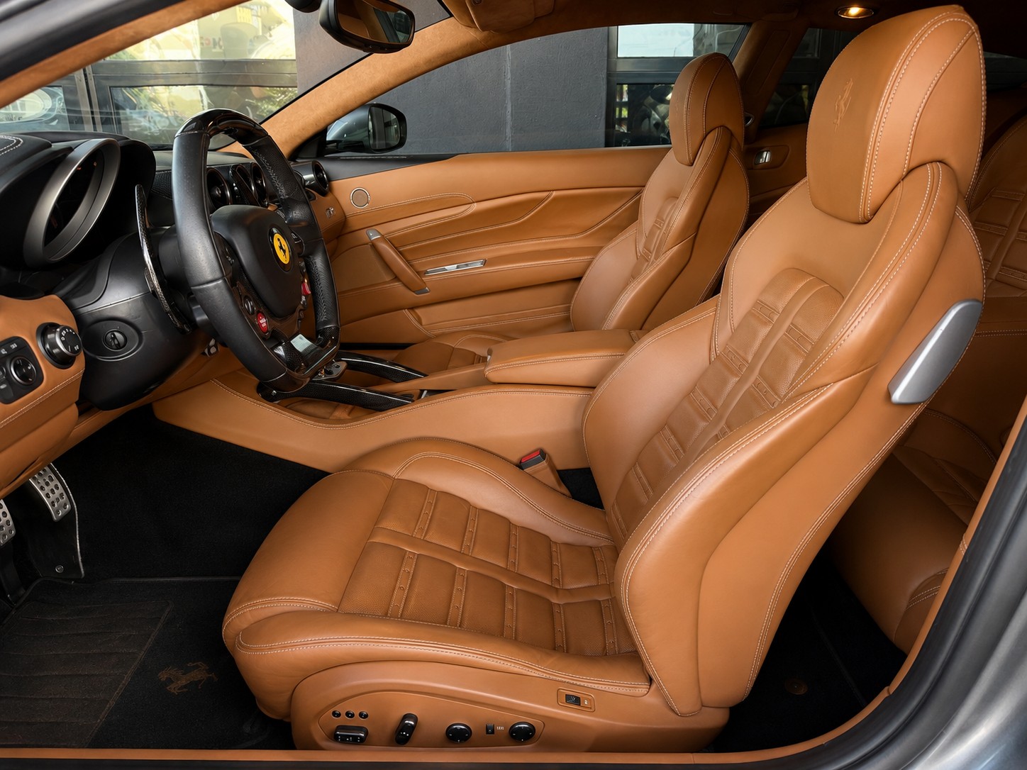FERRARI FF-image-9