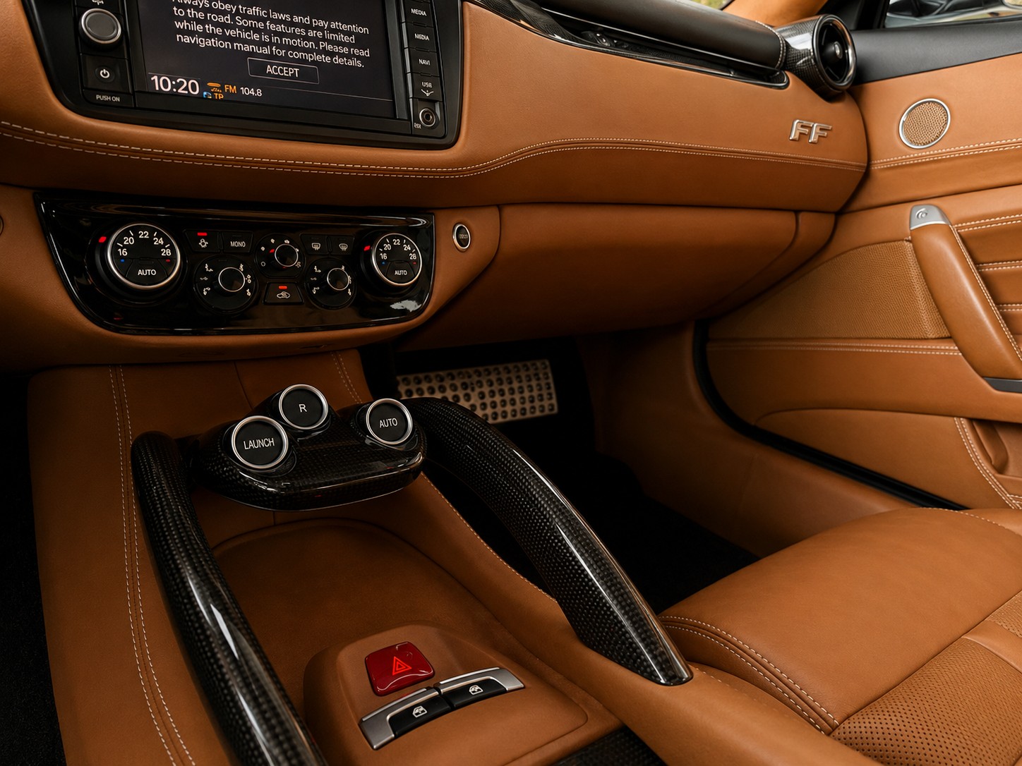 FERRARI FF-image-14
