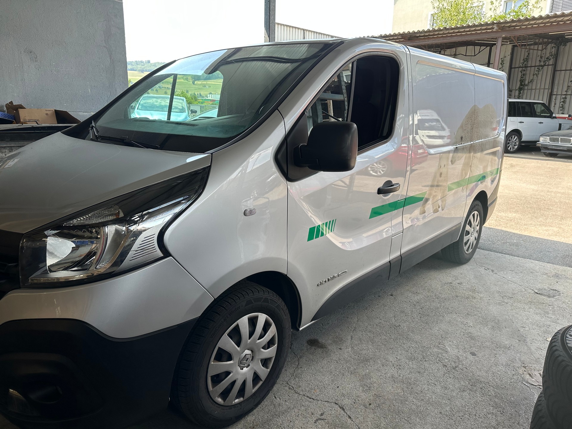 RENAULT Trafic 1.6 ENERGY TwinT. dCi145 2.9t Business L1H1-image-1