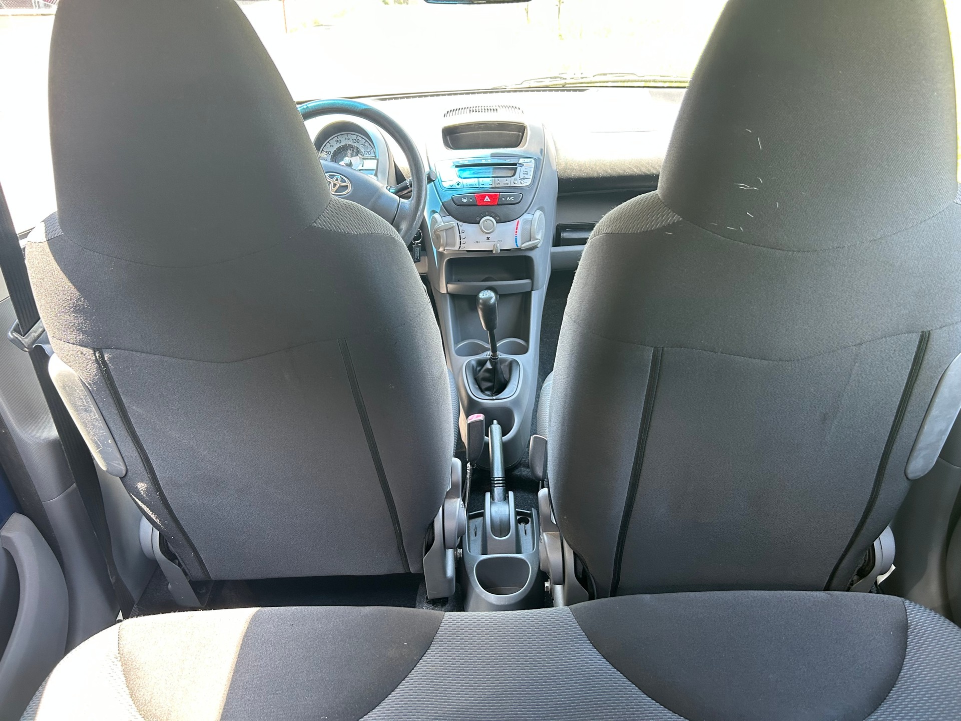 TOYOTA Aygo 1.0 Linea Terra-image-11