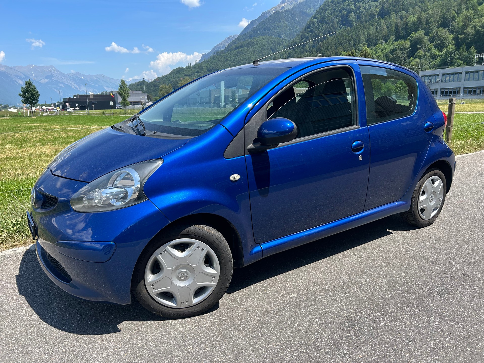 TOYOTA Aygo 1.0 Linea Terra-image-0
