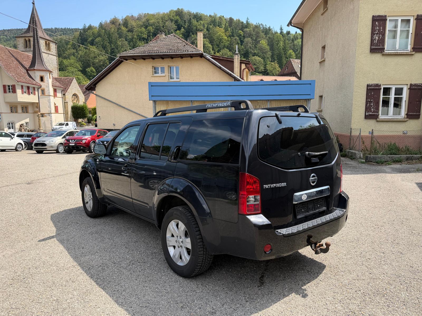 NISSAN Pathfinder 4.0 LE-image-4