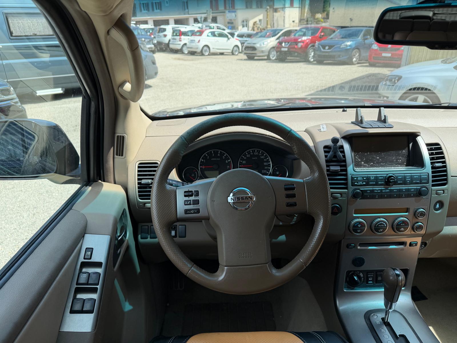 NISSAN Pathfinder 4.0 LE-image-5