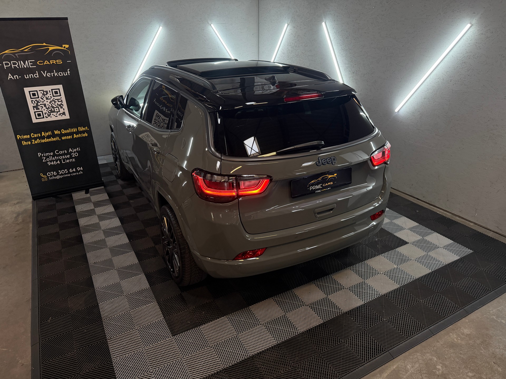 JEEP Compass 1.3 T PHEV S AWD-image-14