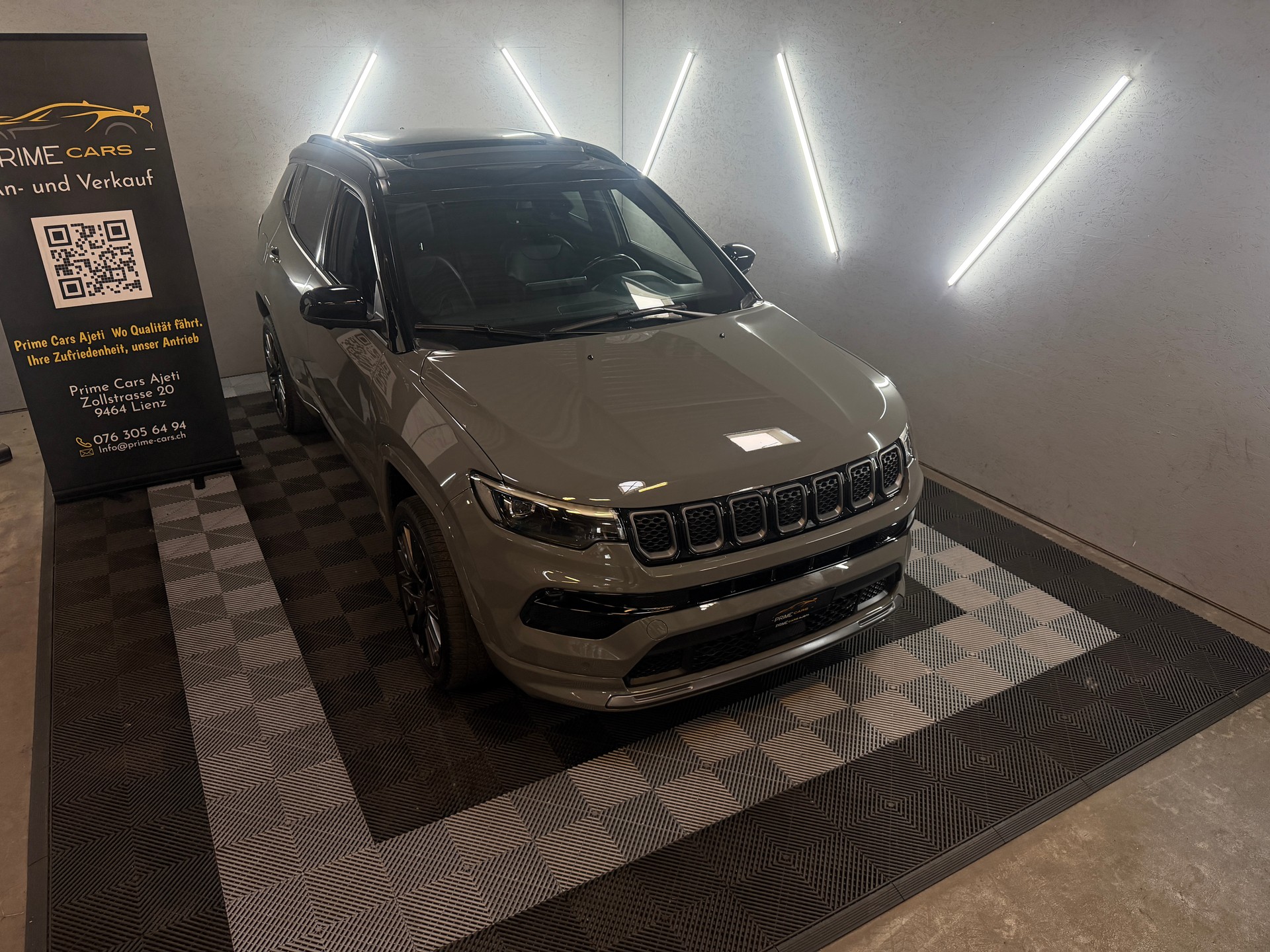 JEEP Compass 1.3 T PHEV S AWD-image-3