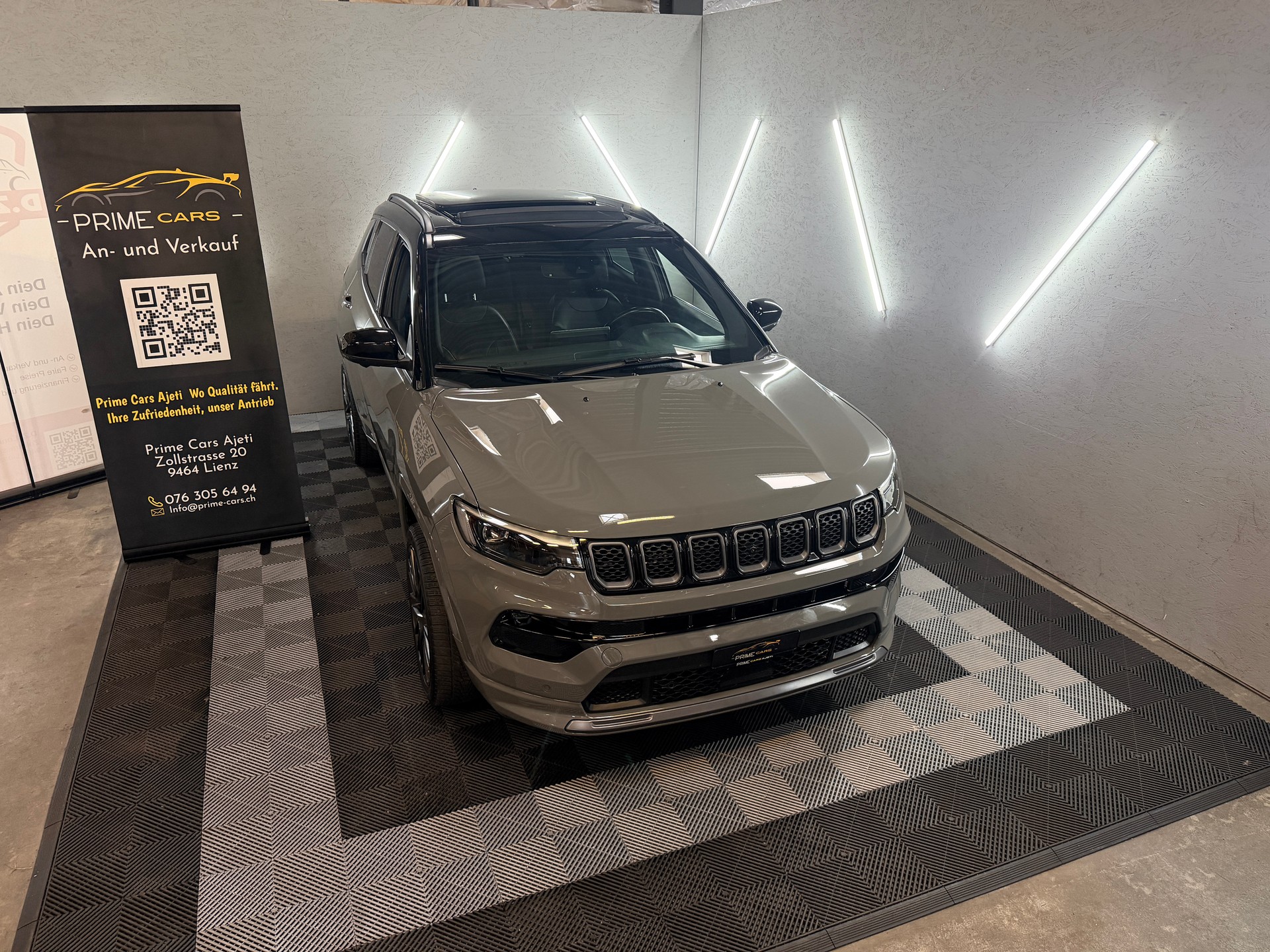 JEEP Compass 1.3 T PHEV S AWD-image-4