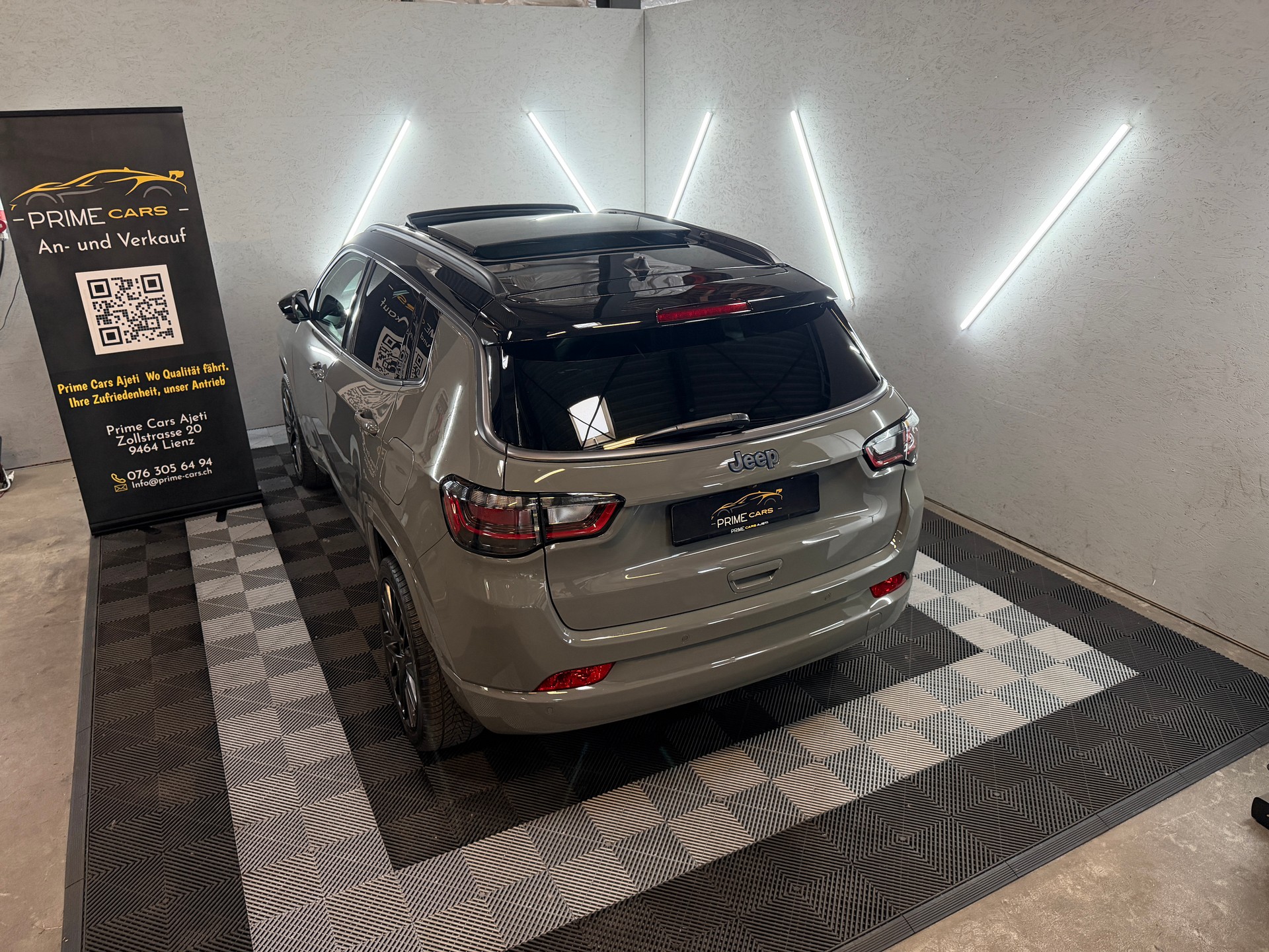 JEEP Compass 1.3 T PHEV S AWD-image-13