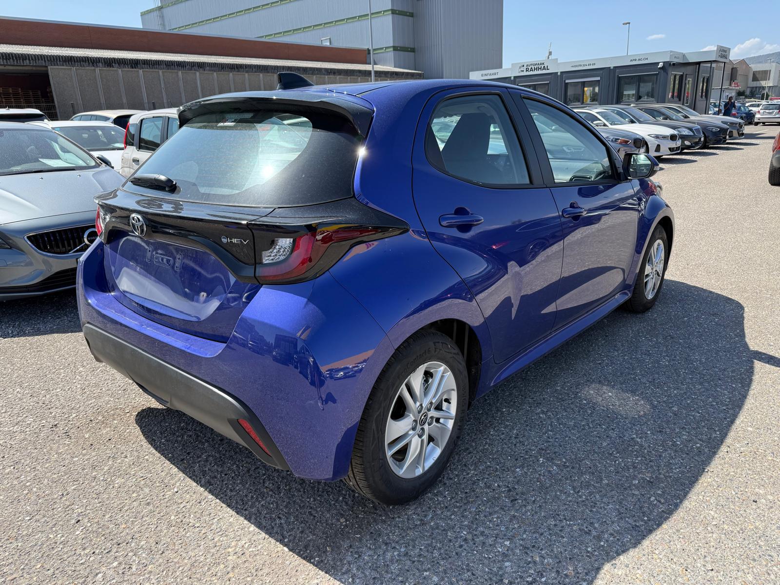 TOYOTA Yaris 1.5 VVT-i HSD Comfort-image-3