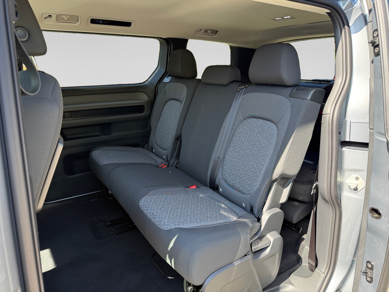 VW ID.Buzz LWB 91kWh Pro Energy-image-19
