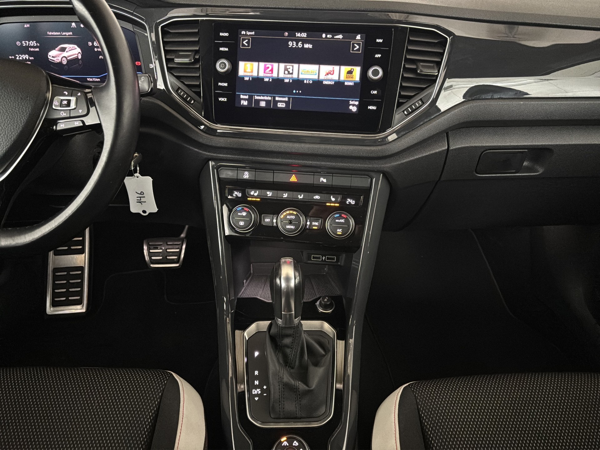 VW T-Roc 2.0 TDI SCR Sport DSG 4Motion-image-4
