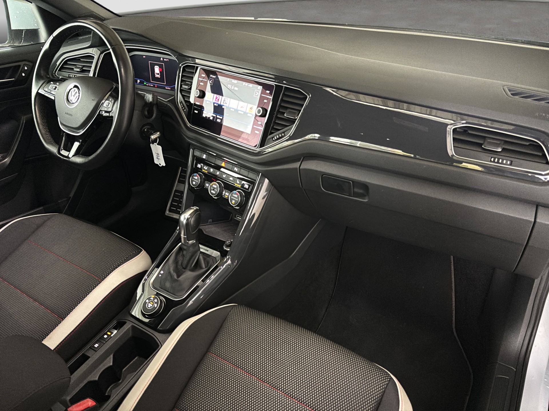 VW T-Roc 2.0 TDI SCR Sport DSG 4Motion-image-12
