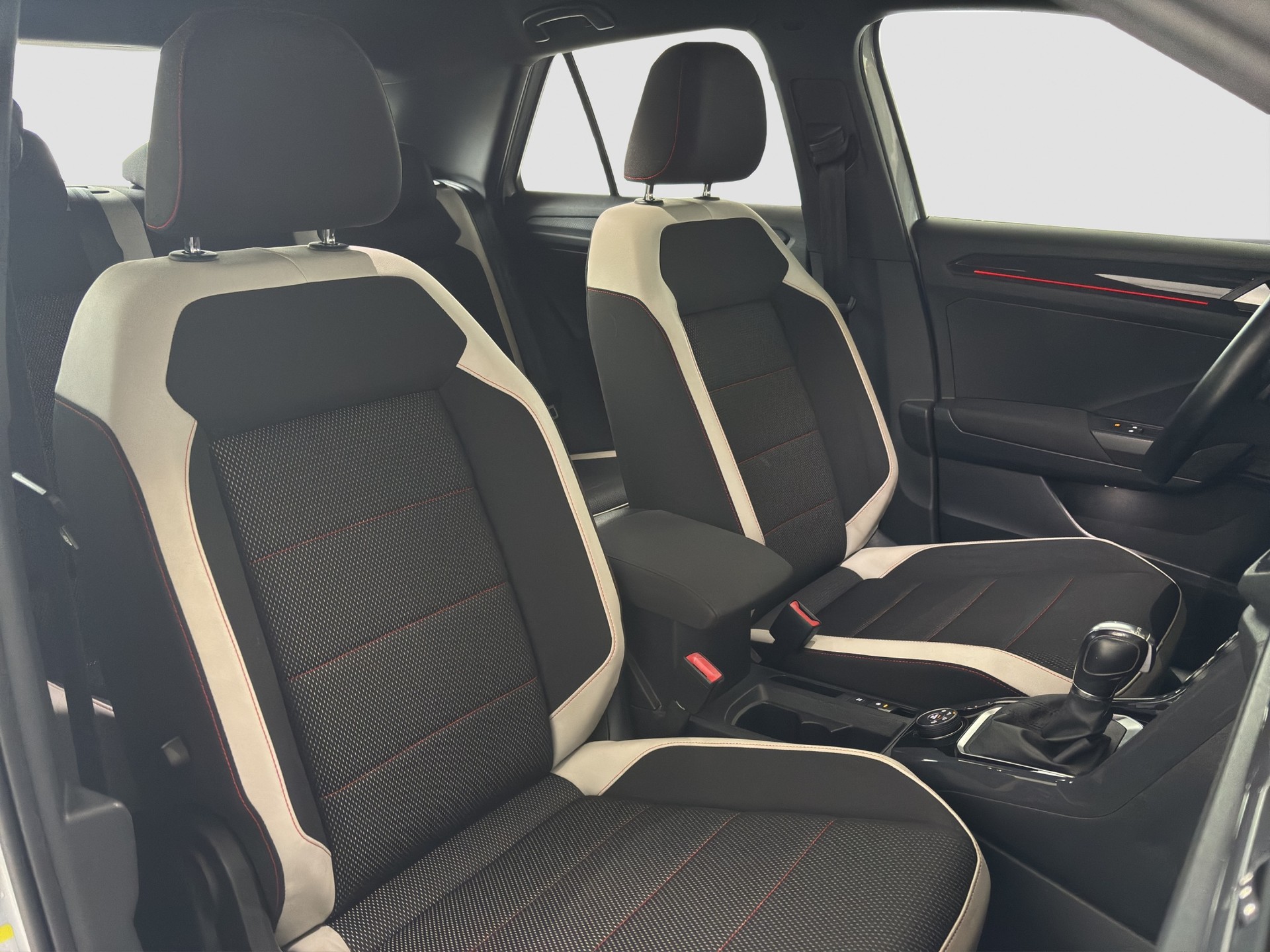 VW T-Roc 2.0 TDI SCR Sport DSG 4Motion-image-13