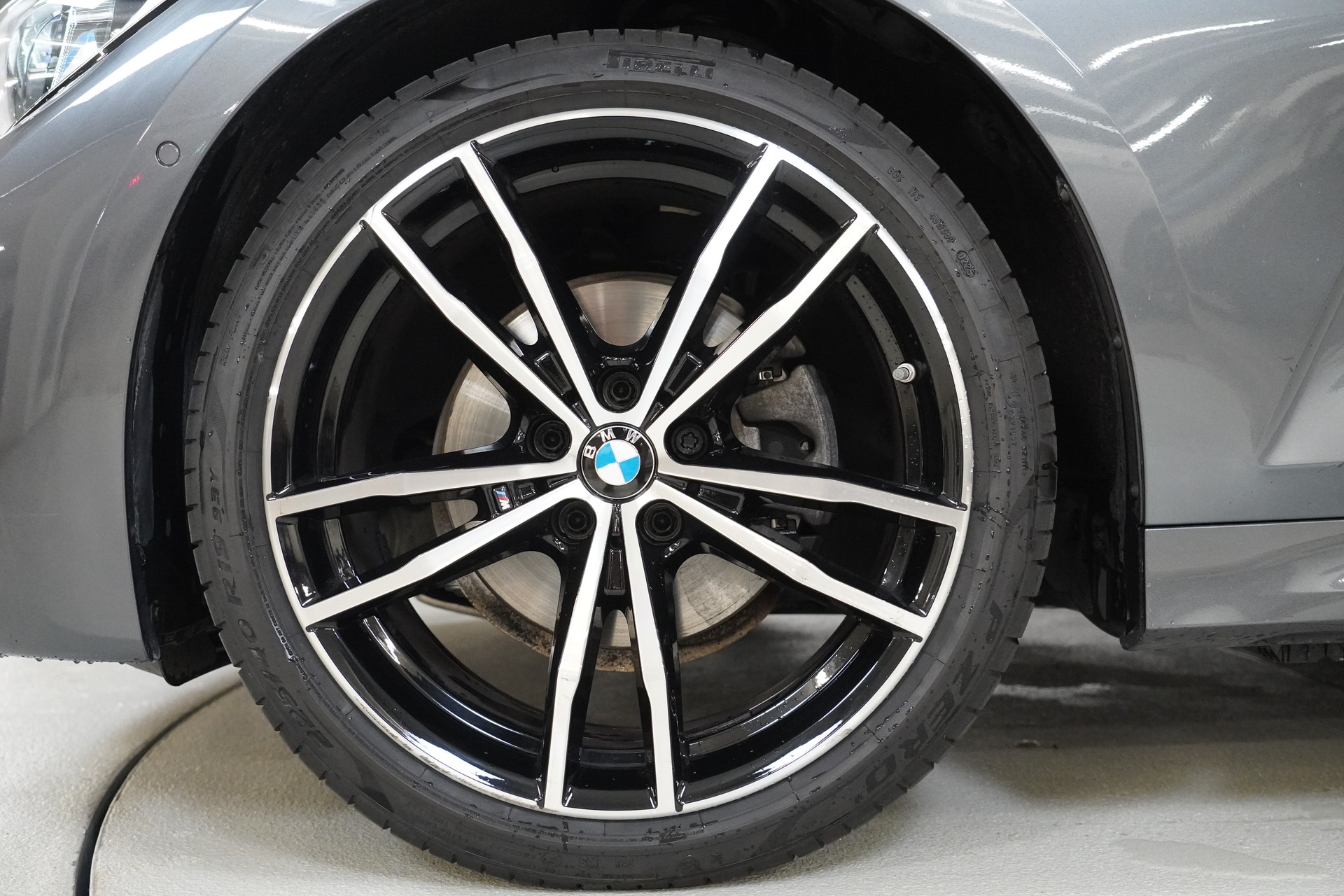 BMW 320d xDrive 48V Touring M Sport Steptronic-image-8