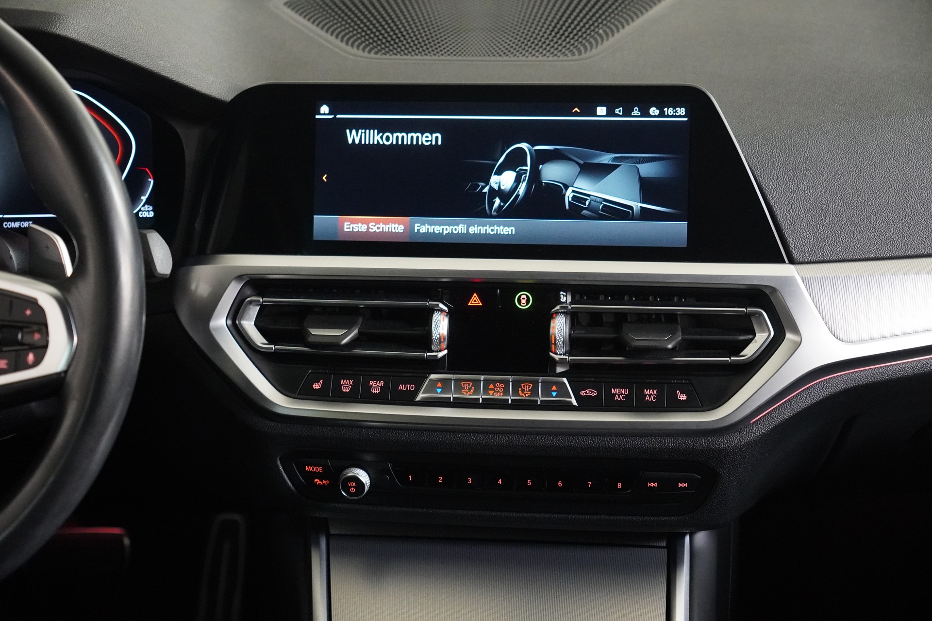 BMW 320d xDrive 48V Touring M Sport Steptronic-image-17
