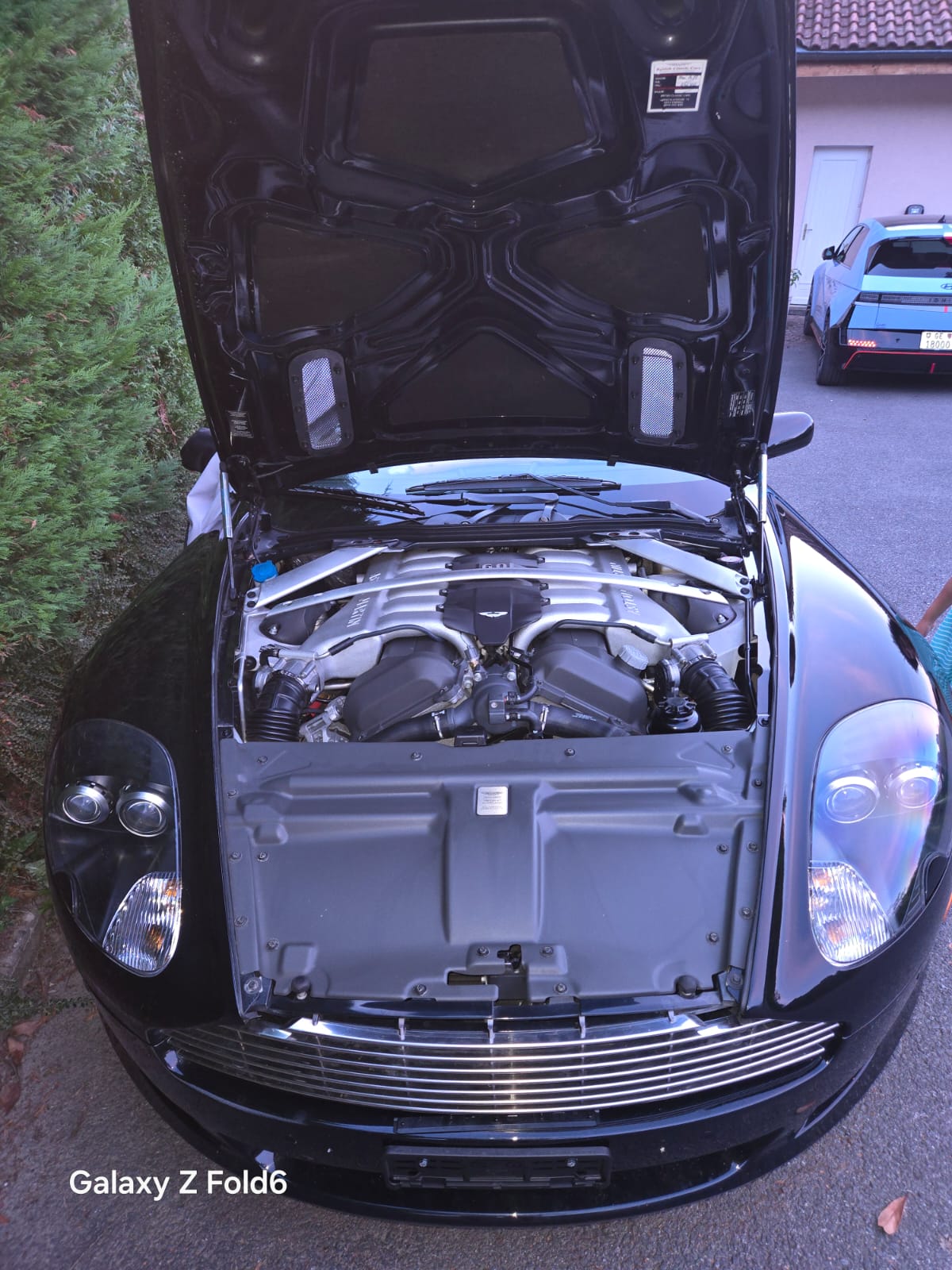ASTON MARTIN 5.9 V12-image-2