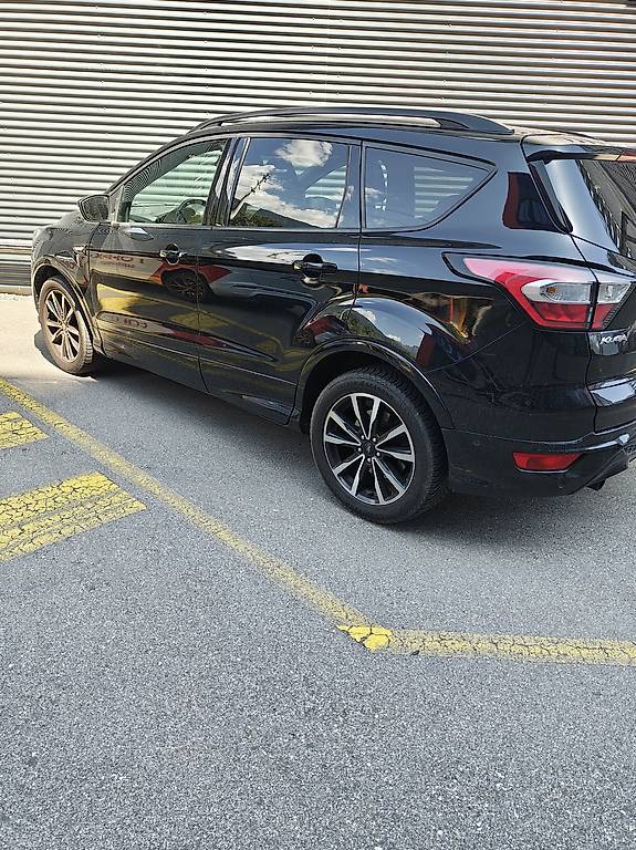 FORD KUGA-image-3
