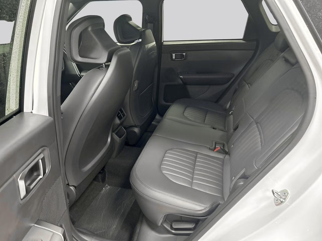 KIA Seltos 1.6T-GDi X-Line 7DCT 4x4-image-9