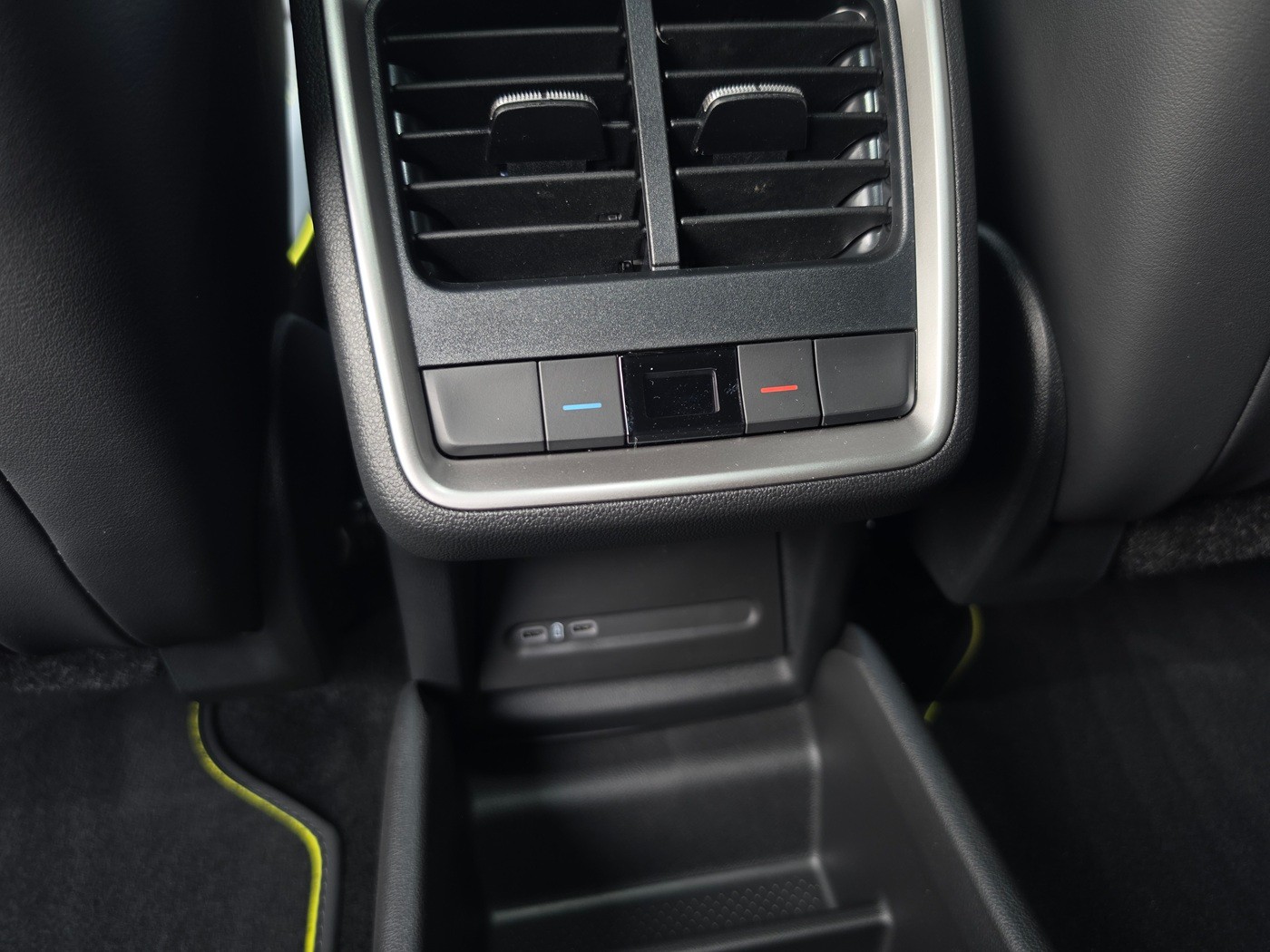 SKODA Elroq RS 4x4-image-21