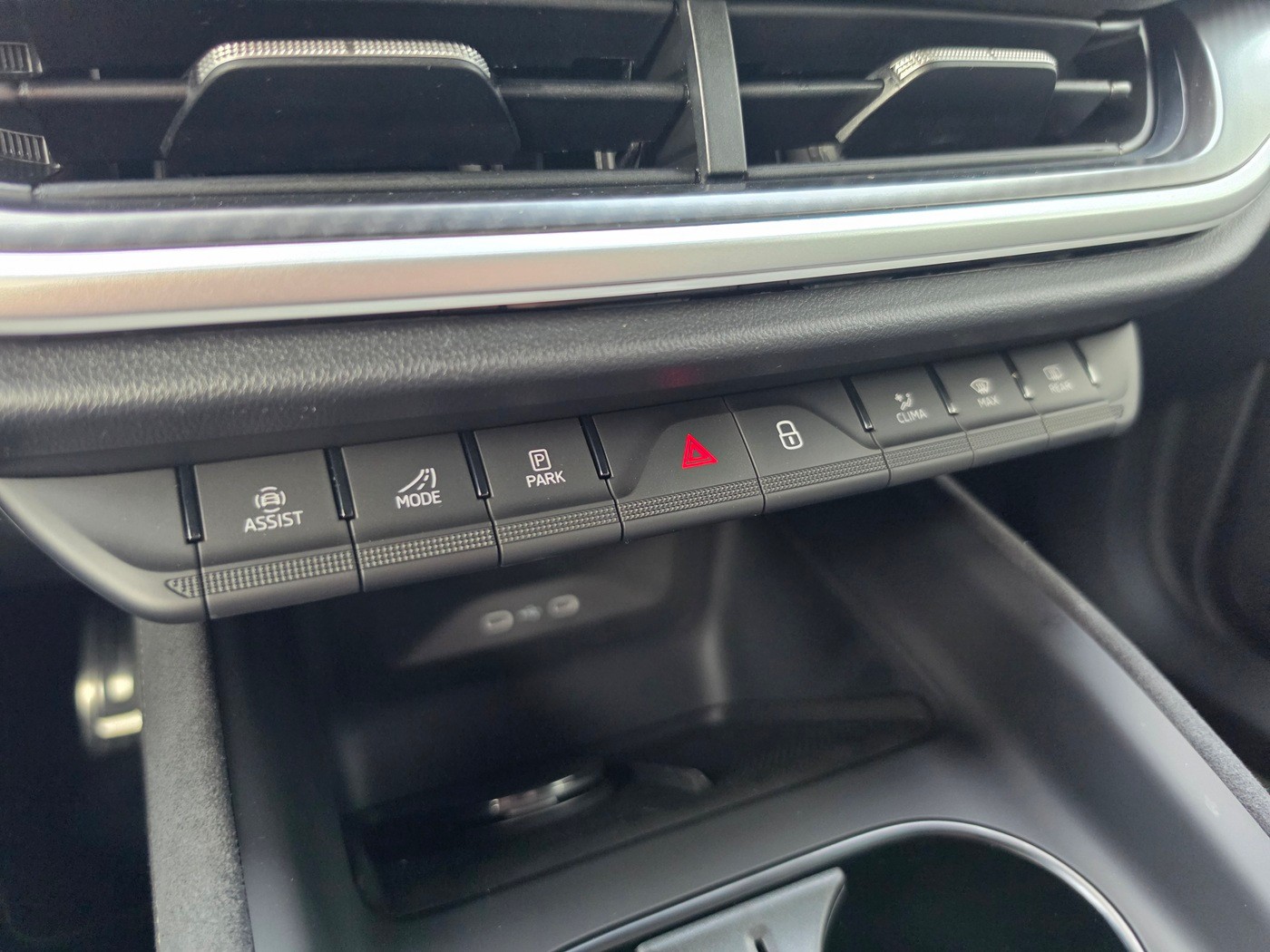 SKODA Elroq RS 4x4-image-12