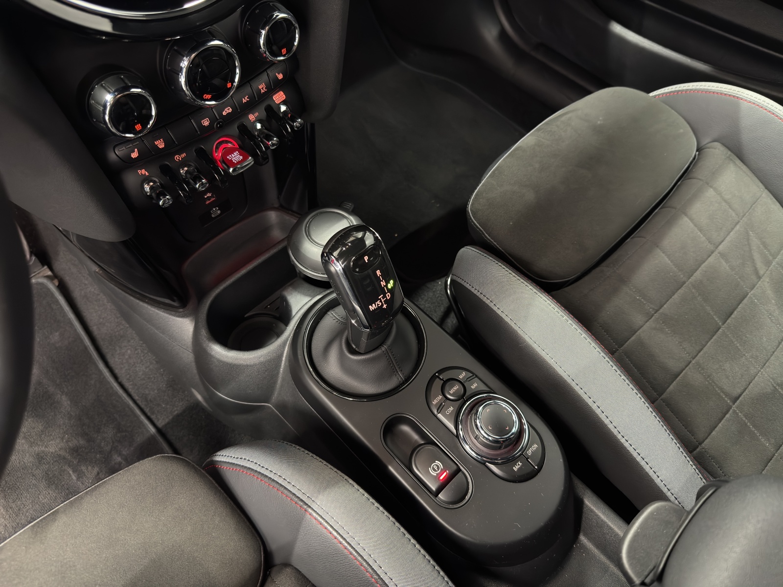 MINI Cabrio 2.0i John Cooper Works SAG-image-15